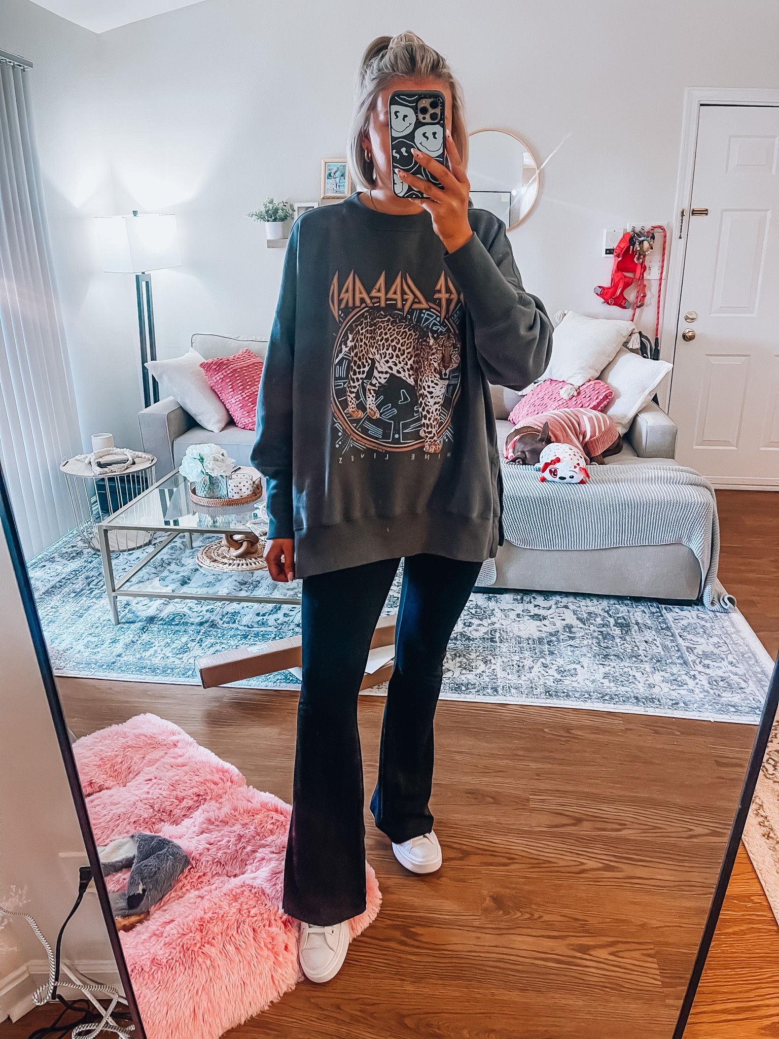 Sweatshirt size large
Pants size medium tall 
Shoes so comfy fit is tts 


#LTKunder100 #LTKfit #LTKstyletip