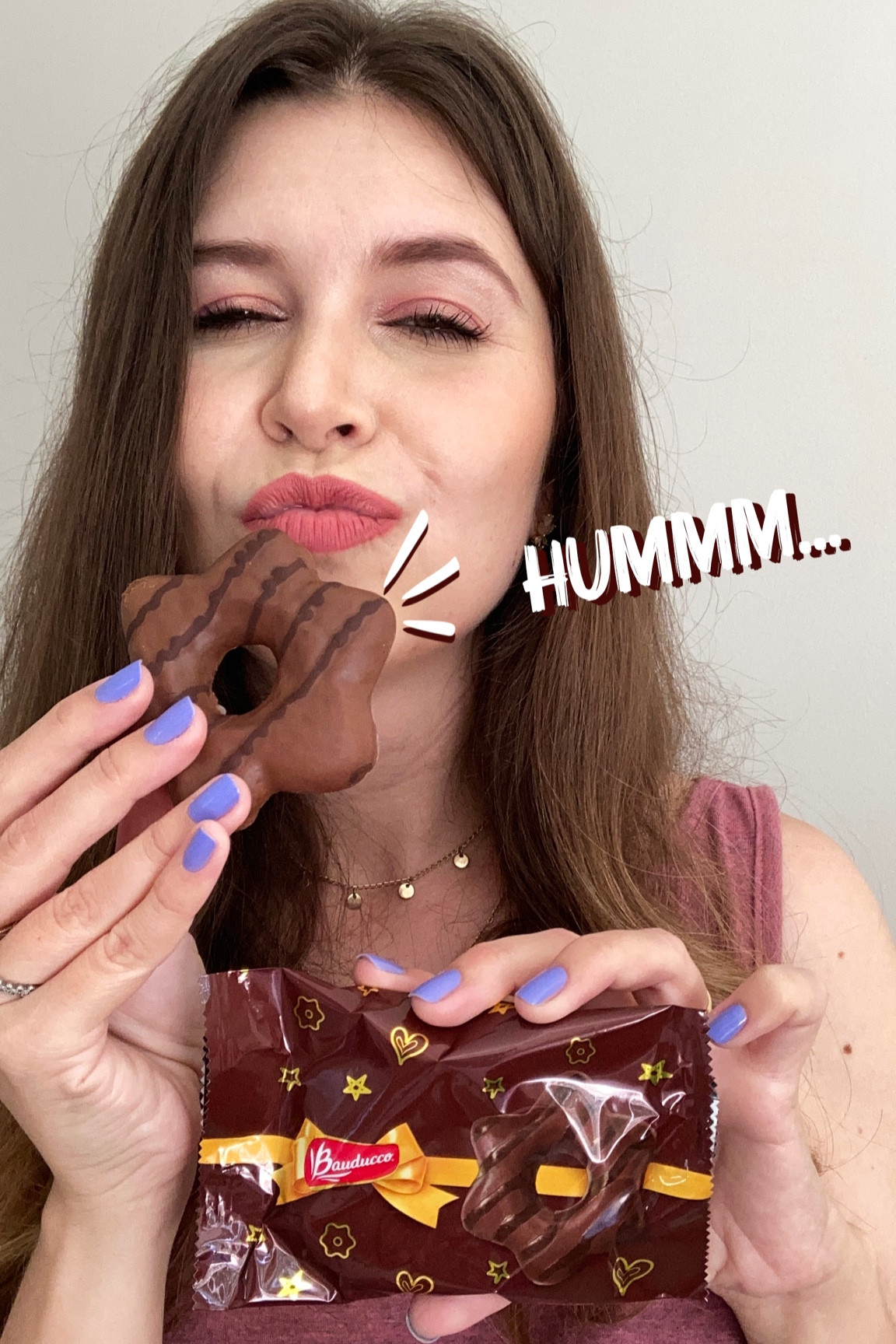 Hummm! Bora de dica  para deixar sua Páscoa mais doce: pão de mel da Bauducco! 🐰

Ele é macio por dentro e por fora é coberto com um delicioso chocolate ao leite!

Você pode usar o pão de mel para presentear como lembrança, colocar em uma cesta de Páscoa ou simplesmente comprar para se deliciar com a sua família! Bom d+! 🐰

#resenhadecomida #pãodemelbauducco #dicadepáscoa
#DesafioLTKCon2024

#LTKbrasil