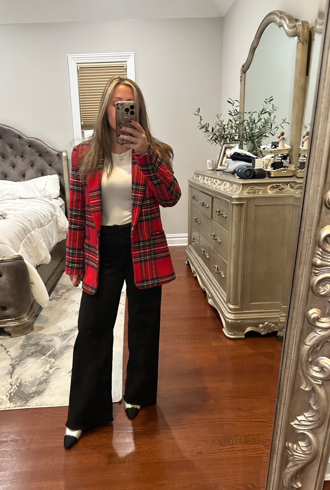 holiday blazer #ootd dinner date night 

#LTKFindsUnder100 #LTKSaleAlert #LTKootd