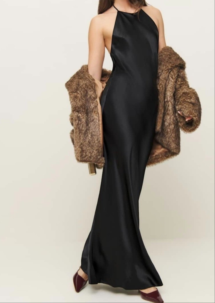 Black maxi summer silk dress for petite women.Hey I am 4'11/150cm petite fashion expert and I share style tips and fashion for short women.

#LTKPetite #LTKMidsize