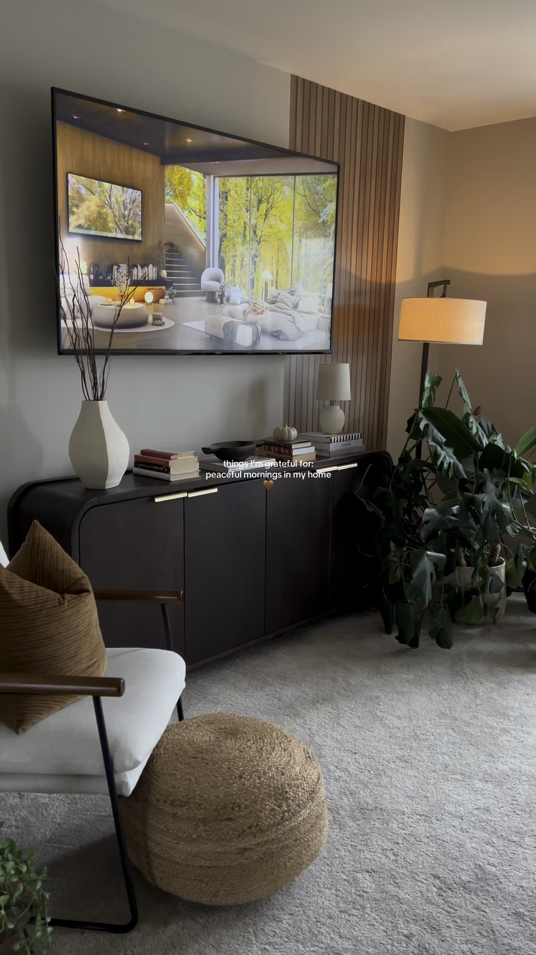 LIVING ROOM HOME DECOR

#LTKHoliday #LTKFindsUnder50 #LTKHome