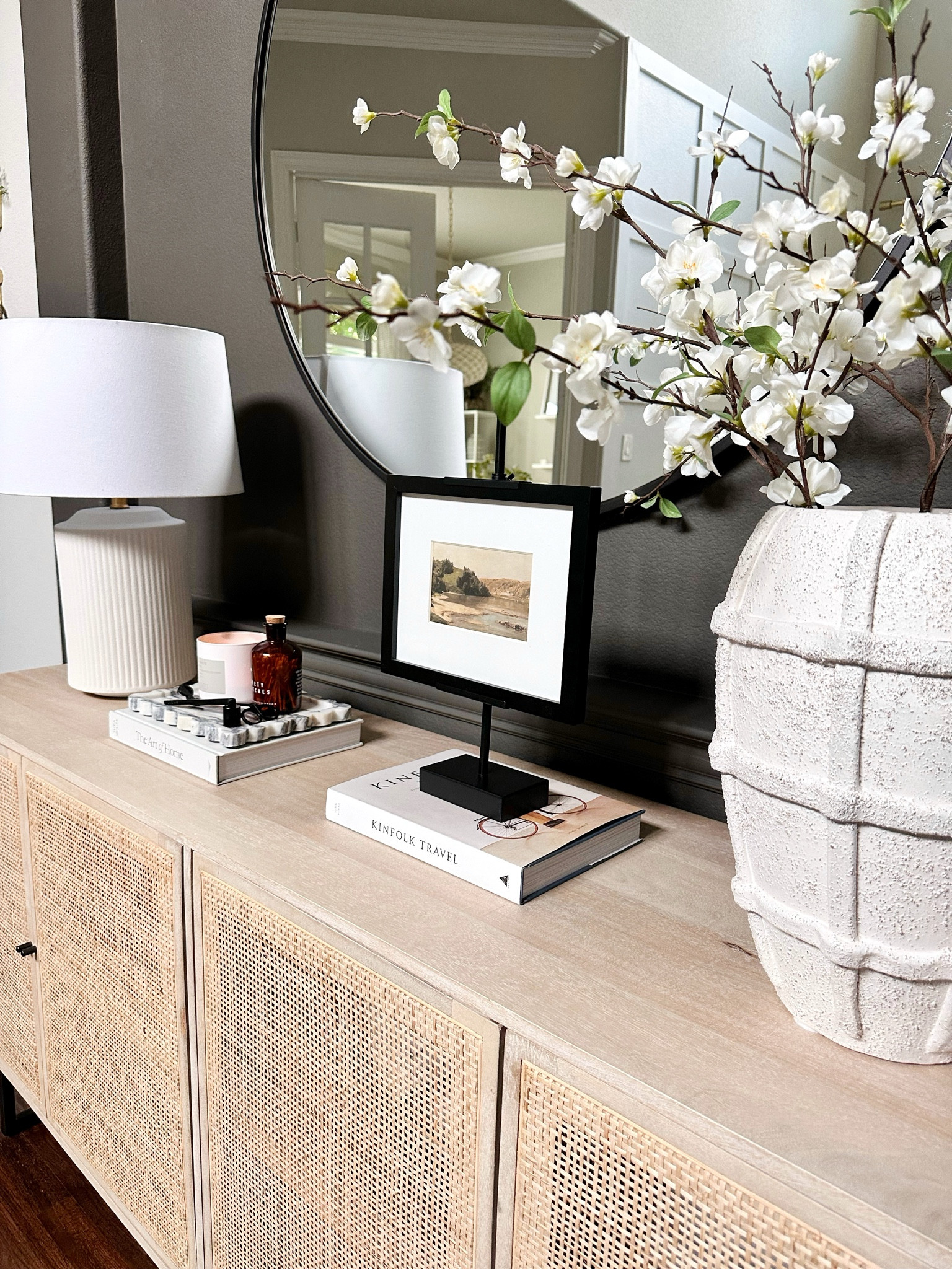 Entry table decor 

#LTKHome #LTKSaleAlert