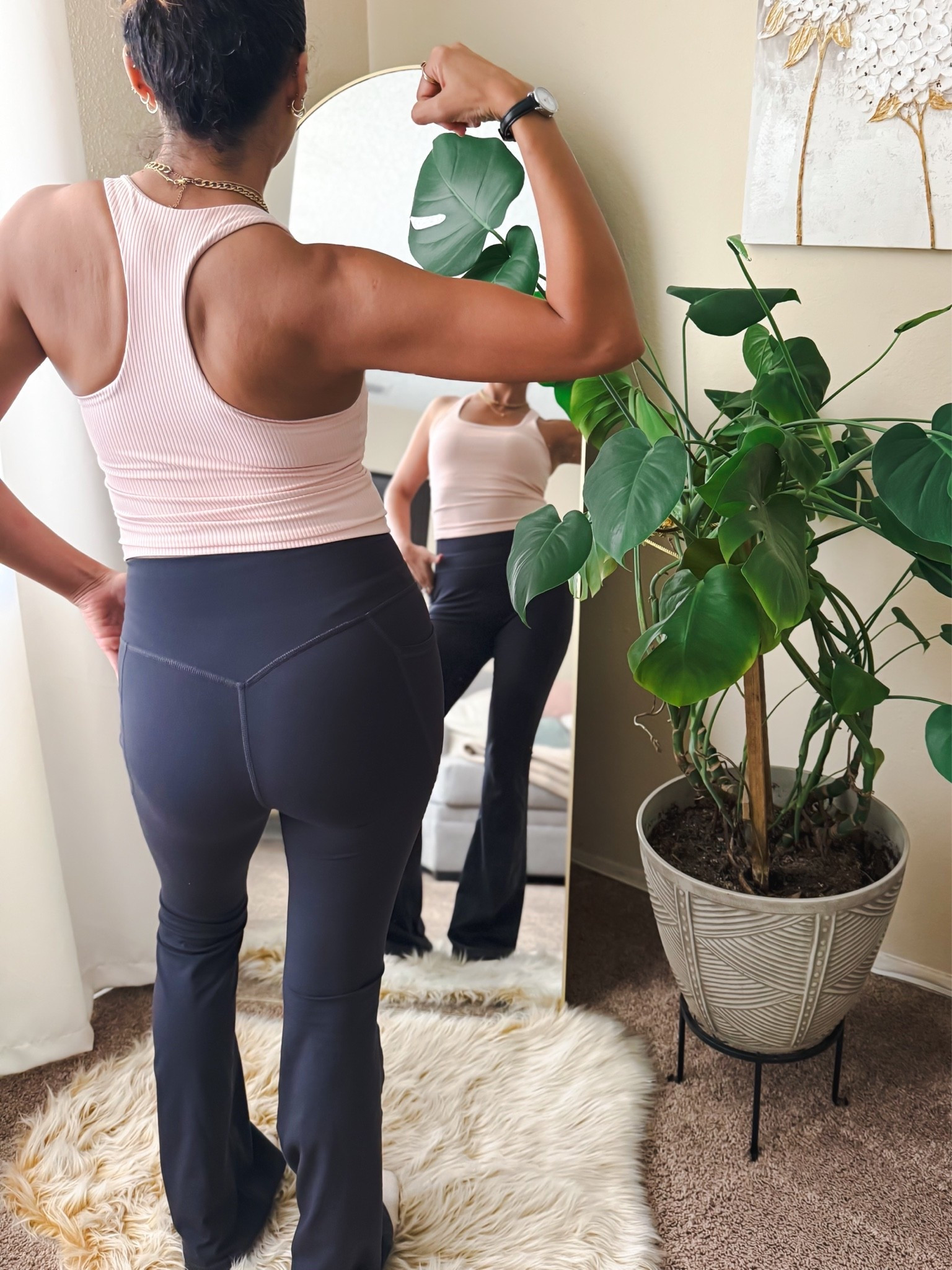 My new favorite matching workout set 🤍🔥 The Yunoga cropped tank top + flare leggings are SO good! Perfect for weightlifting, Pilates, walking, workouts, or even running errands. I love a set that can go from the gym to everyday life. 🏋️‍♀️✨

If you’re looking for a flattering, comfortable workout set that you’ll actually want to wear on repeat, add this one to your cart! 👀

Yunoga workout set, Yunoga leggings, Yunoga tank top, matching workout set, women’s workout set, women’s activewear, gym outfit women, weightlifting outfit, flare leggings, yoga flare leggings, high waisted leggings, cropped workout tank, Pilates outfit, workout clothes women, cute gym outfits, comfortable activewear, flattering workout clothes, fitness outfit, athleisure outfit, gym clothes, workout outfit ideas, leggings outfit, matching gym set, women’s fitness fashion, mom workout outfit, activewear set
