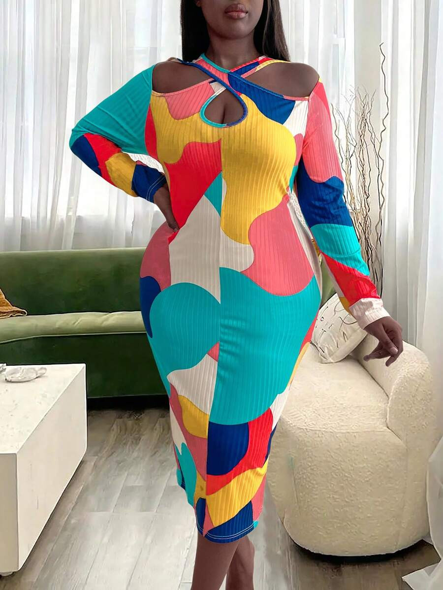 Maweii Plus Colorblock Criss Cross Cut Out Front Bodycon Dress | SHEIN