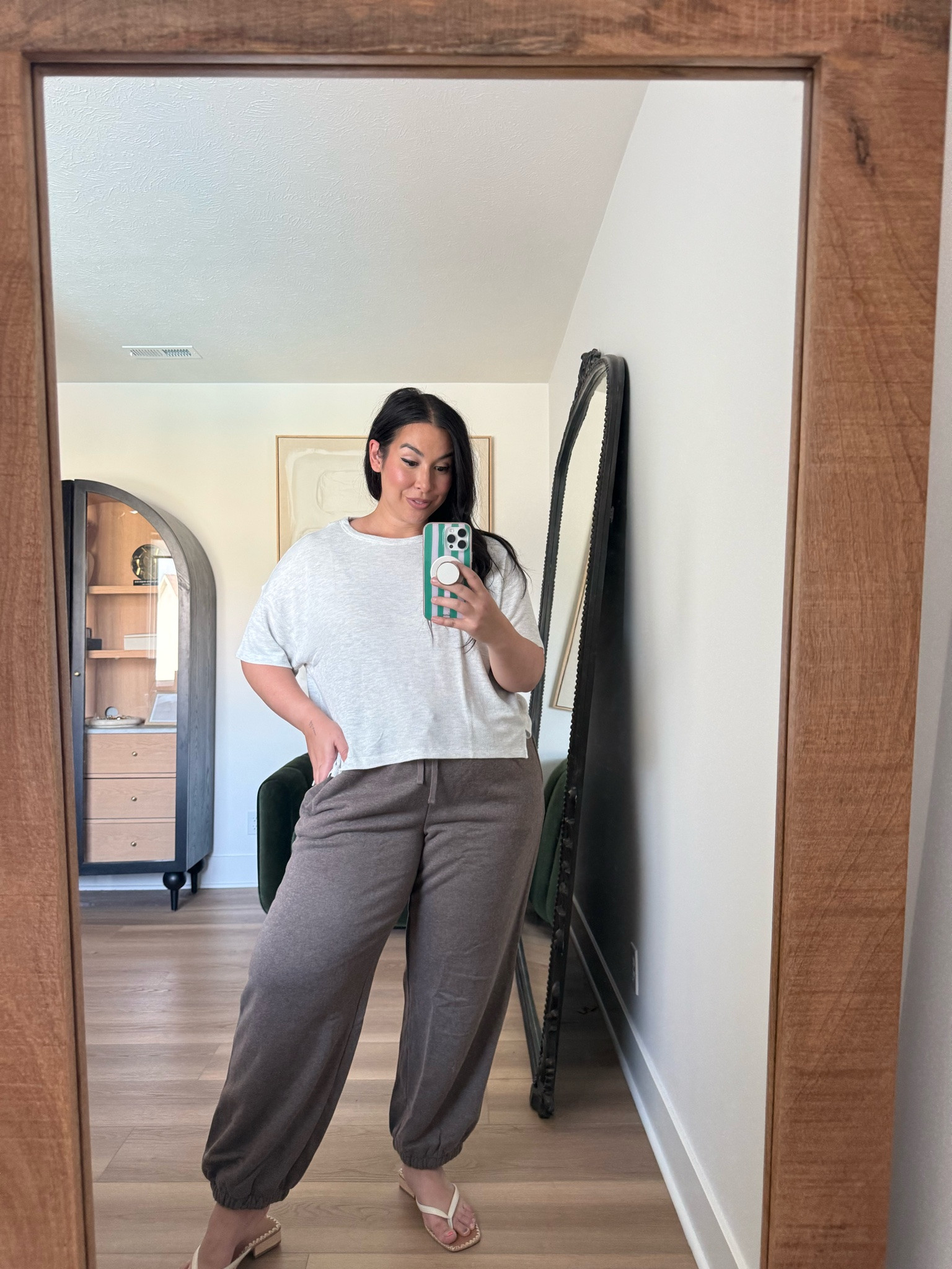 Midsize casual outfit large sweatpants 
Size large top

#LTKgrwm #LTKMidsize #LTKootd