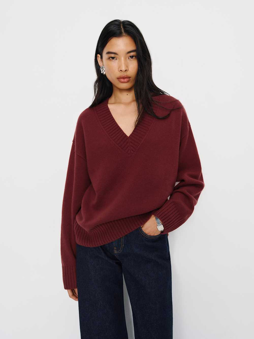 Jadey Cashmere Oversized V-neck Sweater | Reformation (Global)