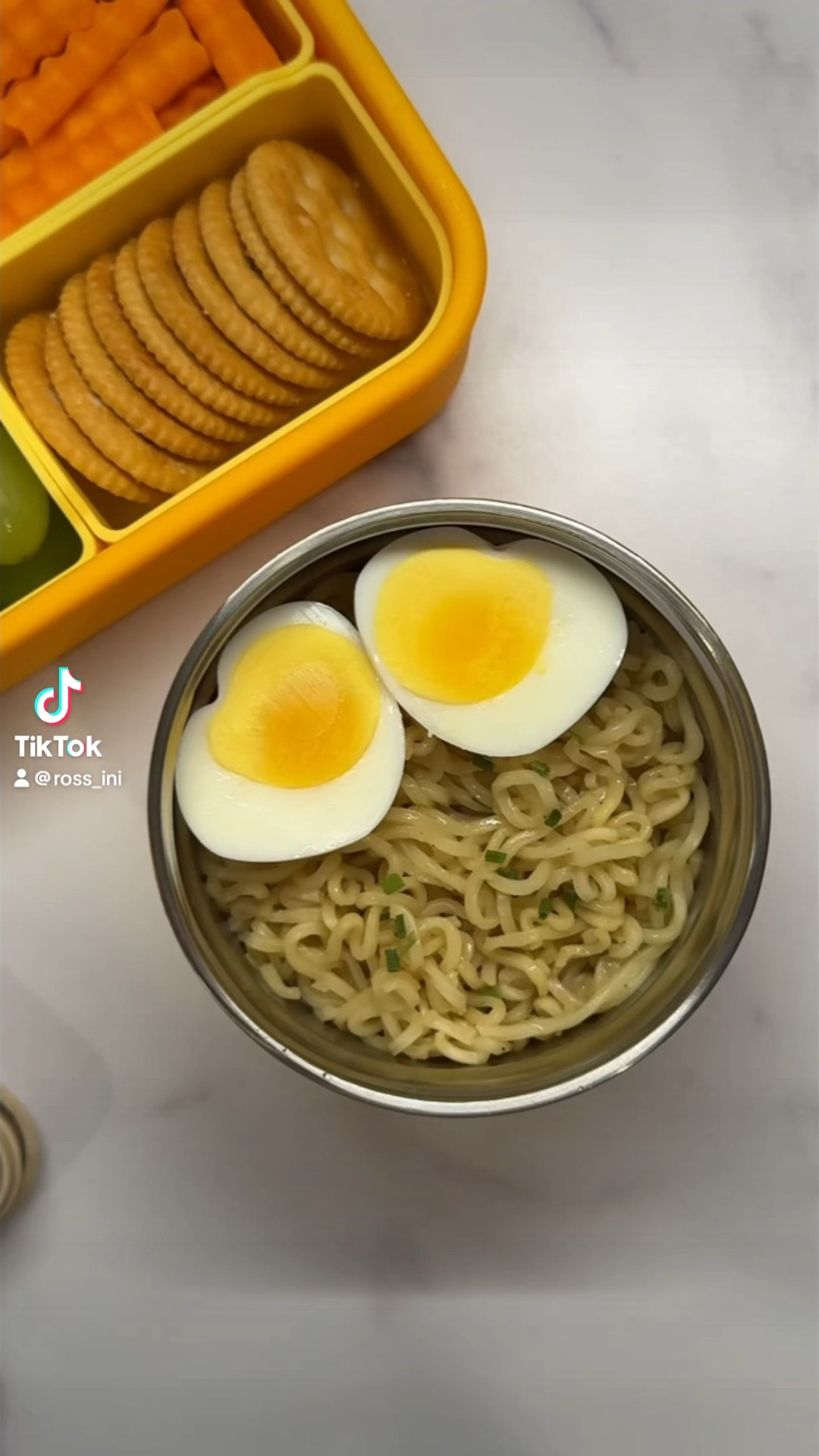 Happy Thursday! It’s a cold day, so a warm lunch is on the menu. For today’s ramen, I packed the noodles and broth together but slightly undercooked the noodles so they won’t get too soggy by lunchtime—just the right texture!

In the lunchbox:
💛 Ramen noodle soup 🍜
💛 Hard-boiled egg
💛 Grapes and berries
💛 Carrots
💛 Crackers

Stay warm and have an amazing day! 💛💛💛

———

¡Feliz jueves! Hace frío hoy, ¡así que un almuerzo caliente es perfecto! Para el ramen de hoy, empaqué los fideos y el caldo juntos, pero cociné los fideos un poco menos para que no se pongan demasiado blandos a la hora del almuerzo—¡quedarán en el punto perfecto!

En la lonchera:
💛 Sopa de fideos ramen
💛 Huevo cocido
💛 Uvas y bayas
💛 Zanahorias
💛 Galletas saladas

¡Qué tengas un día increíble! 💛💛💛

#tinatakeslunch #kidslunch #bentolunch #ramen🍜 #hotlunch

#LTKFamily #LTKKids