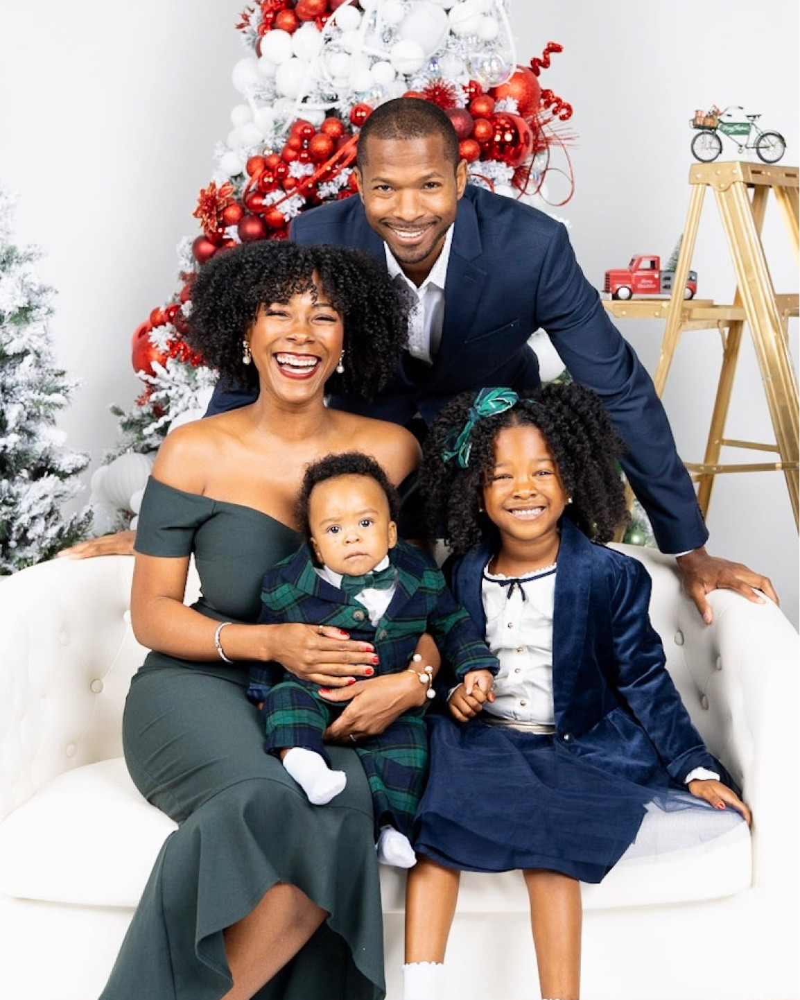 Green and navy blue Christmas family photos 