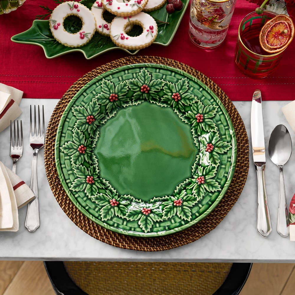 Bordallo Pinheiro Holly Berry Dinner Plates | Williams-Sonoma