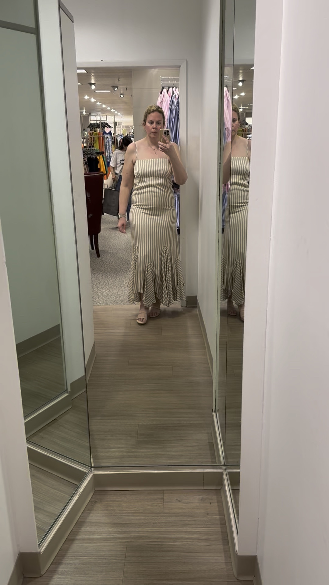 Now on sale! Size up

#LTKSaleAlert #LTKMidsize #LTKCyberWeek