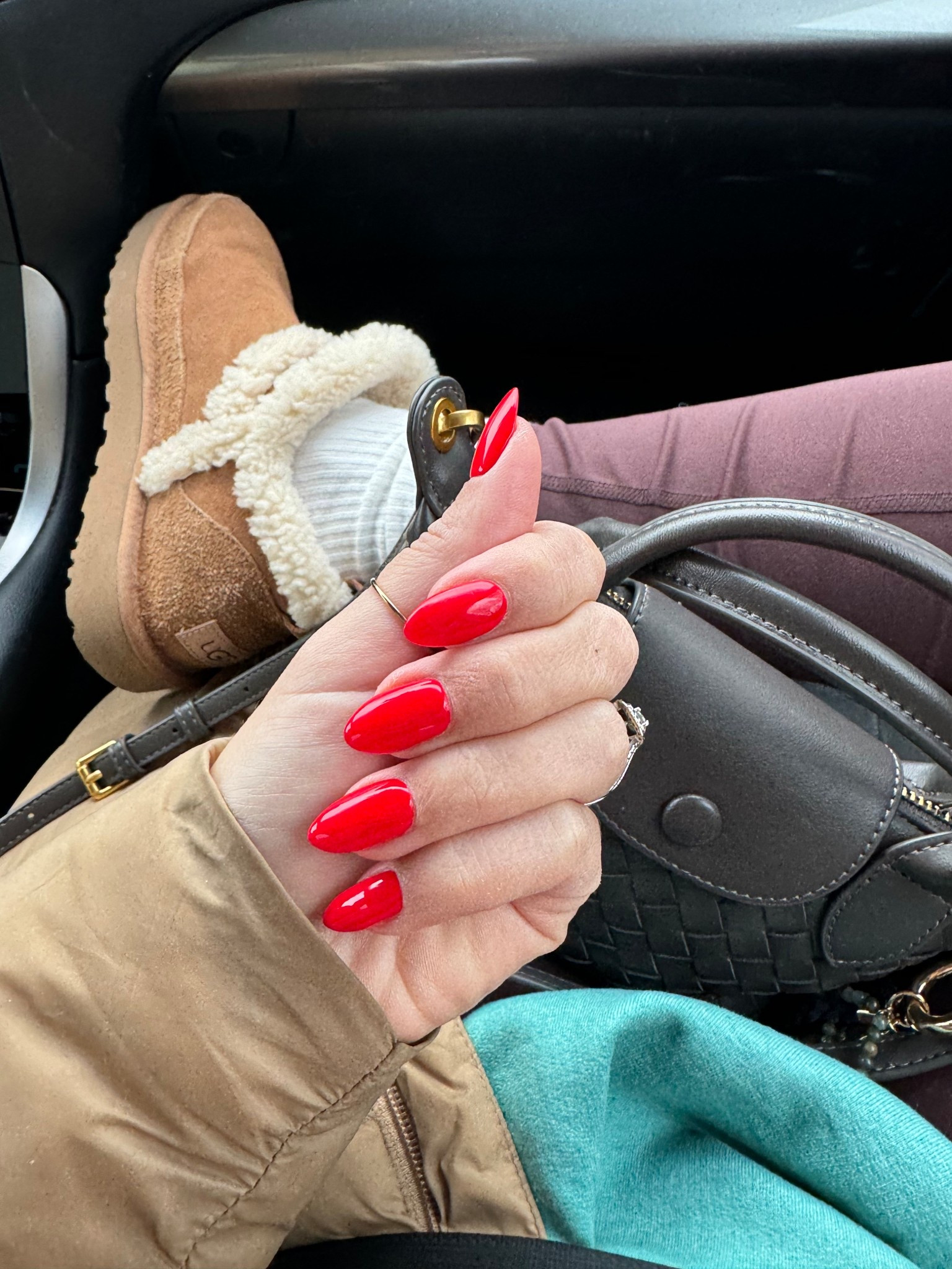 Ugg boots on sale- Amazon purse

#LTKSaleAlert #LTKSeasonal #LTKFindsUnder100