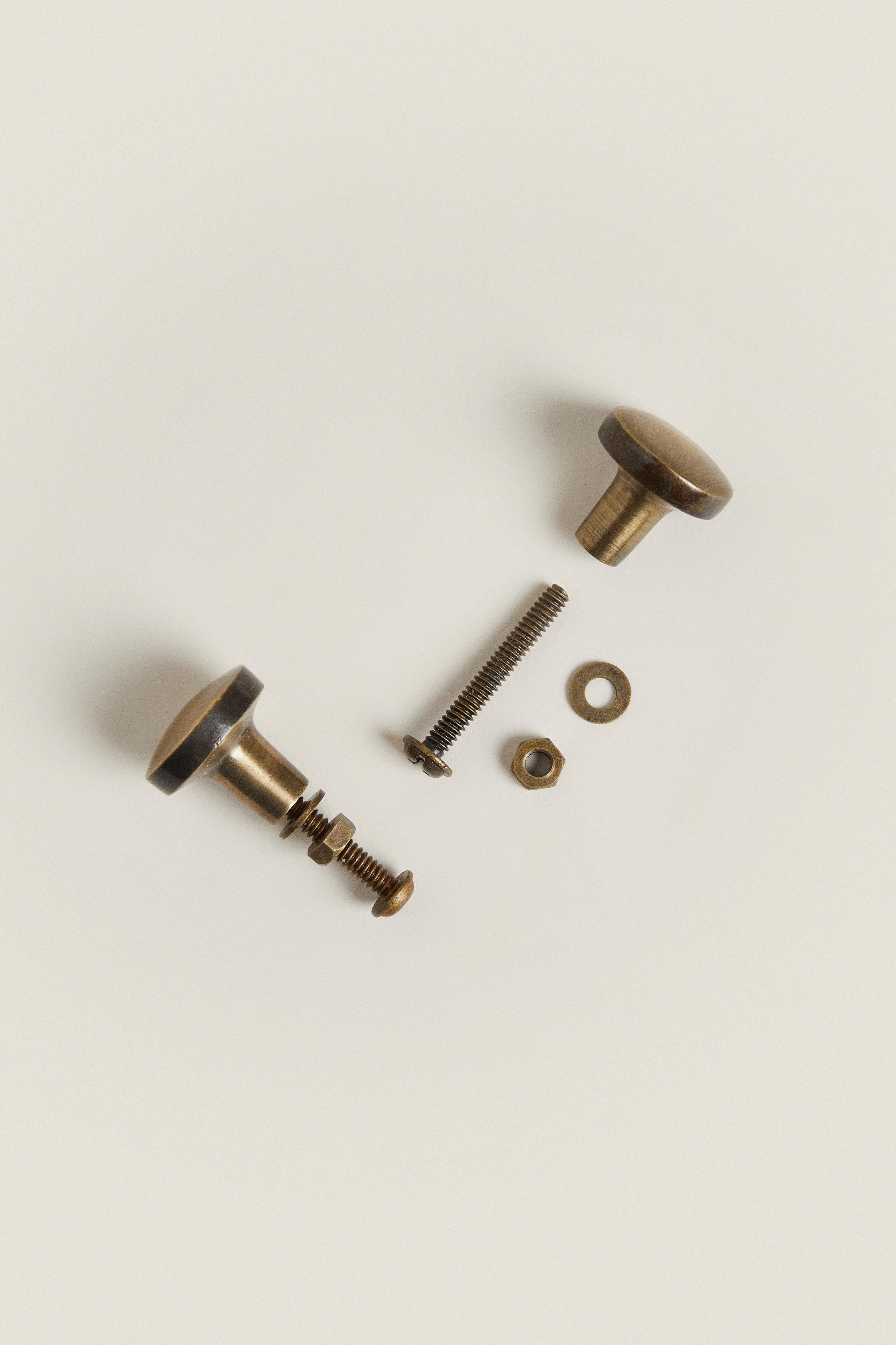 SET OF ROUND BRASS KNOBS (SET OF 2) | Zara US