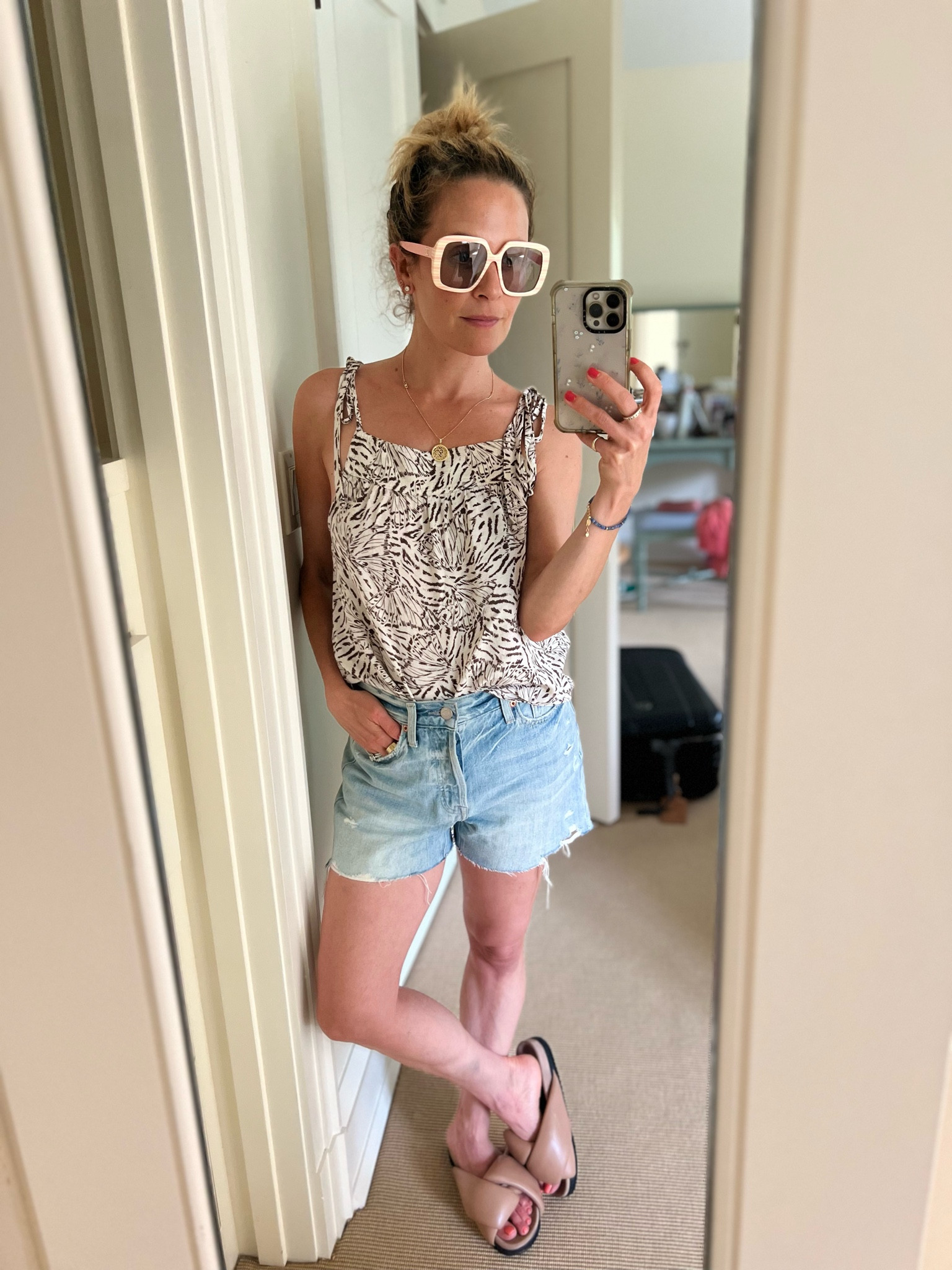 Bella Dahl X Pistola X Roam X Chanel
Dreamiest collab

Pistola code SALLY10
Bella Dahl code SALLY15

#LTKSeasonal #LTKStyleTip