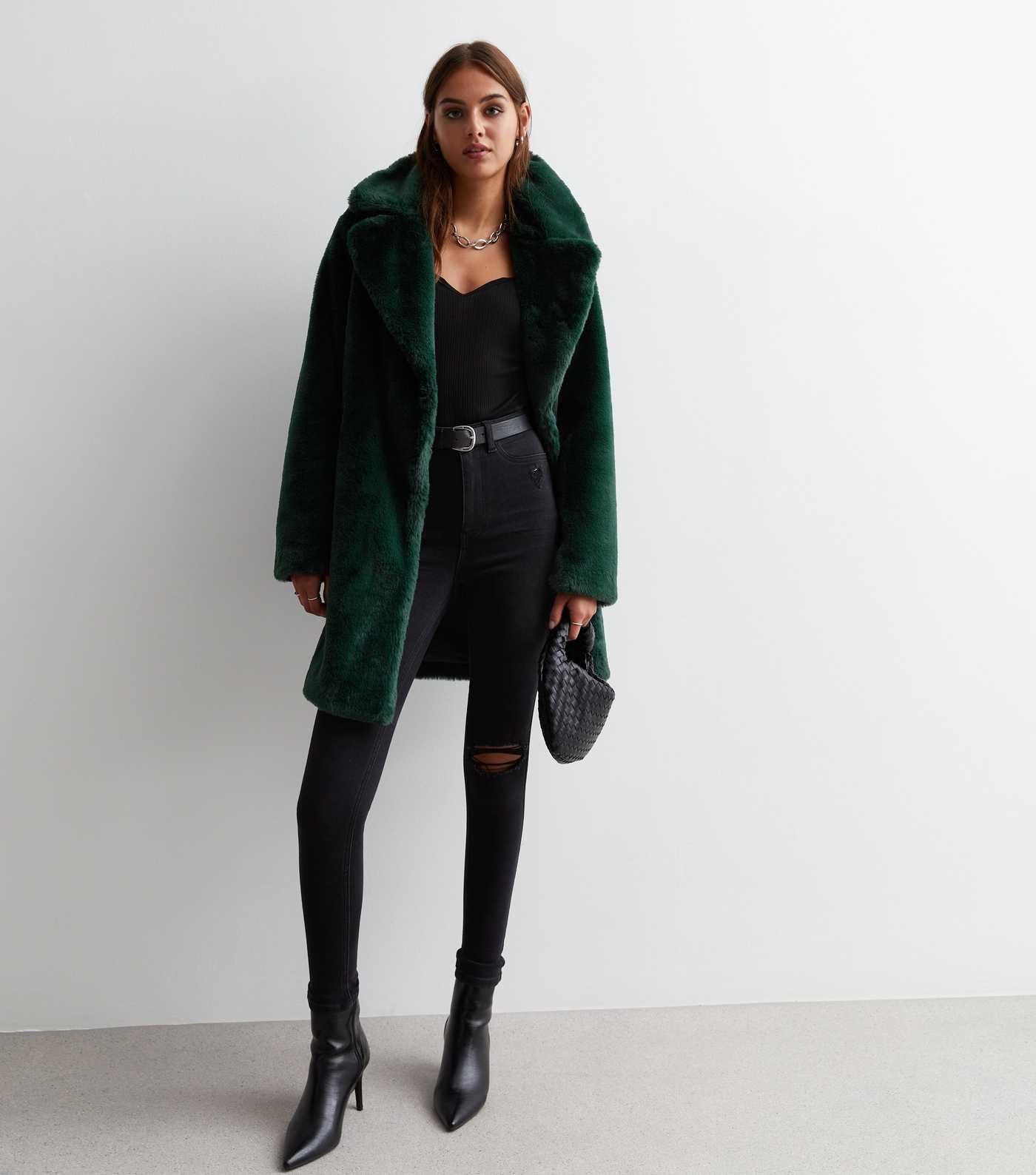 Dark Green Faux Fur Coat
						
						Add to Saved Items
						Remove from Saved Items | New Look (UK)