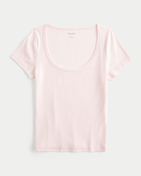 Women's Scoop T-Shirt | Women's Tops | HollisterCo.com | Hollister (UK)