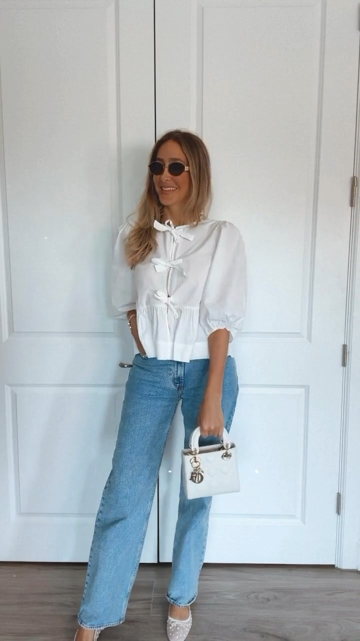 Adorable tie front top from Amazon!
Feminine and not see through. Fits true to size and I’m wearing size small 



#LTKootd #LTKSeasonal #LTKU