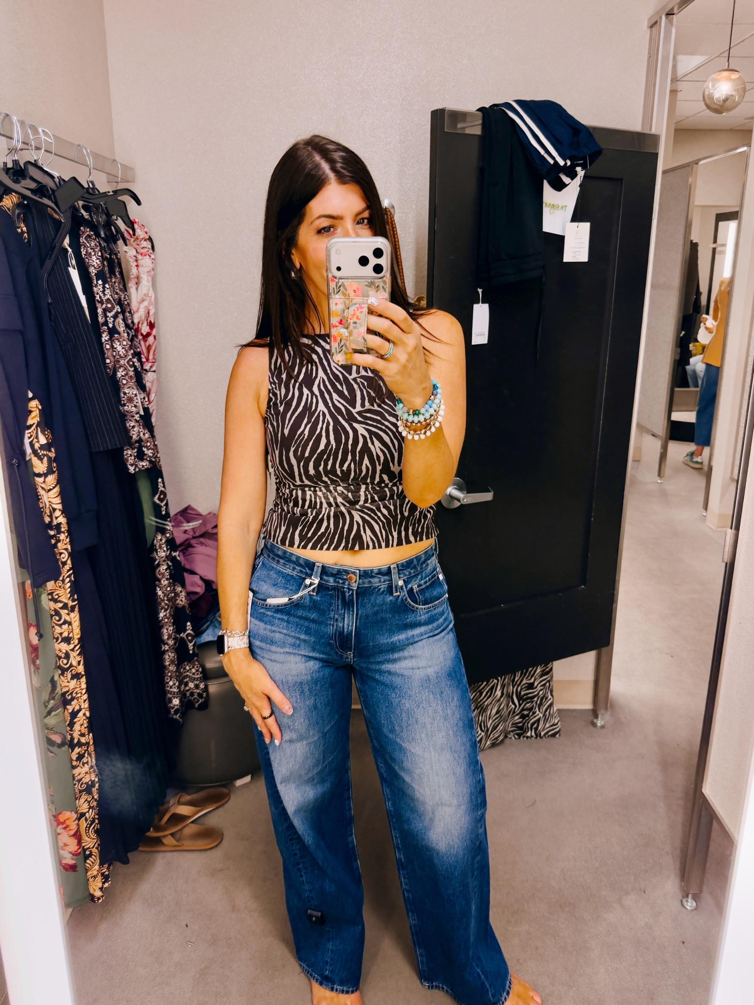 In a medium top and 29 jeans

Love love love the jeans

#LTKSaleAlert #LTKMidsize #LTKOver40