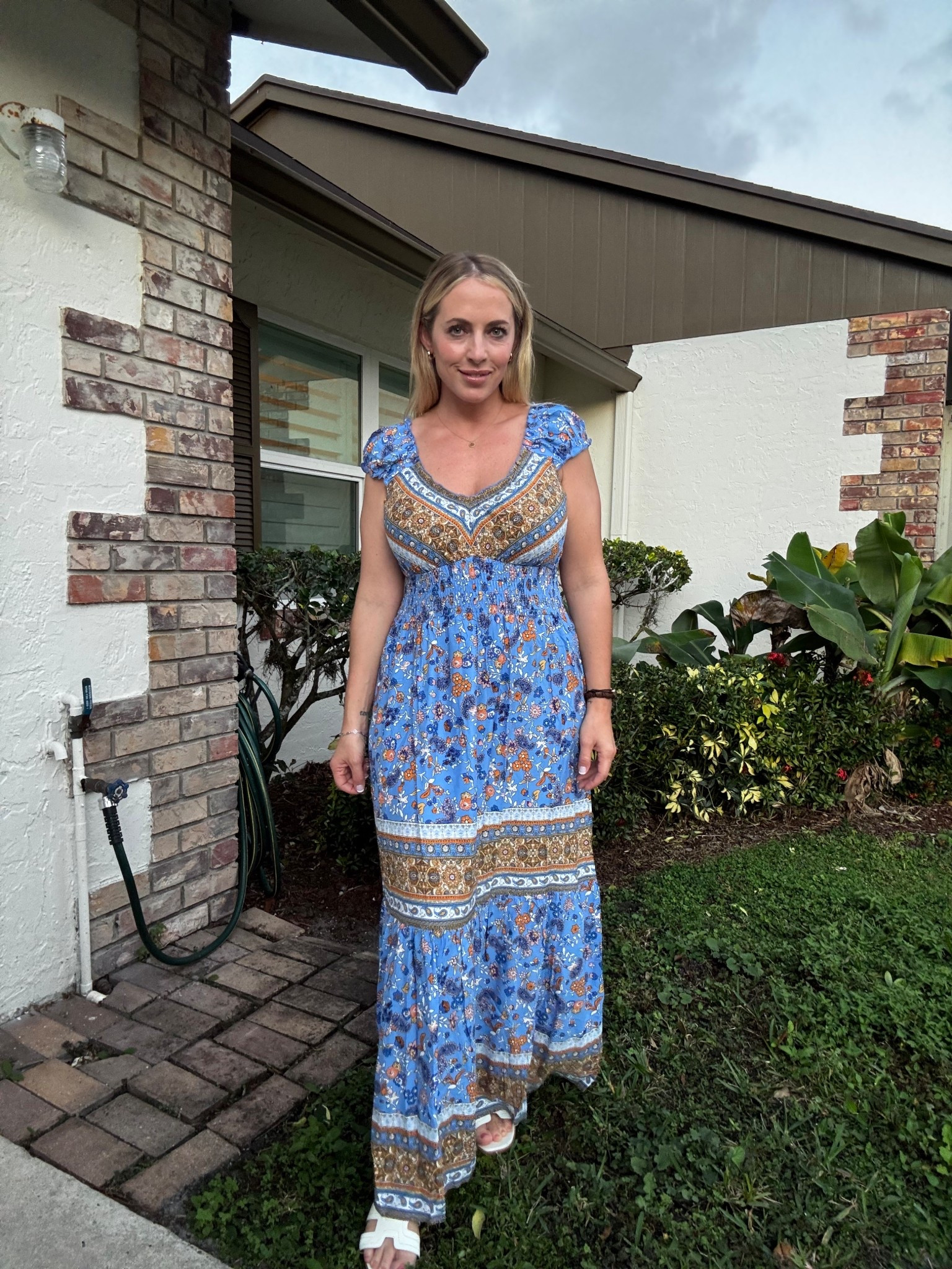 Maxi dress 

#LTKSeasonal #LTKootd #LTKMidsize