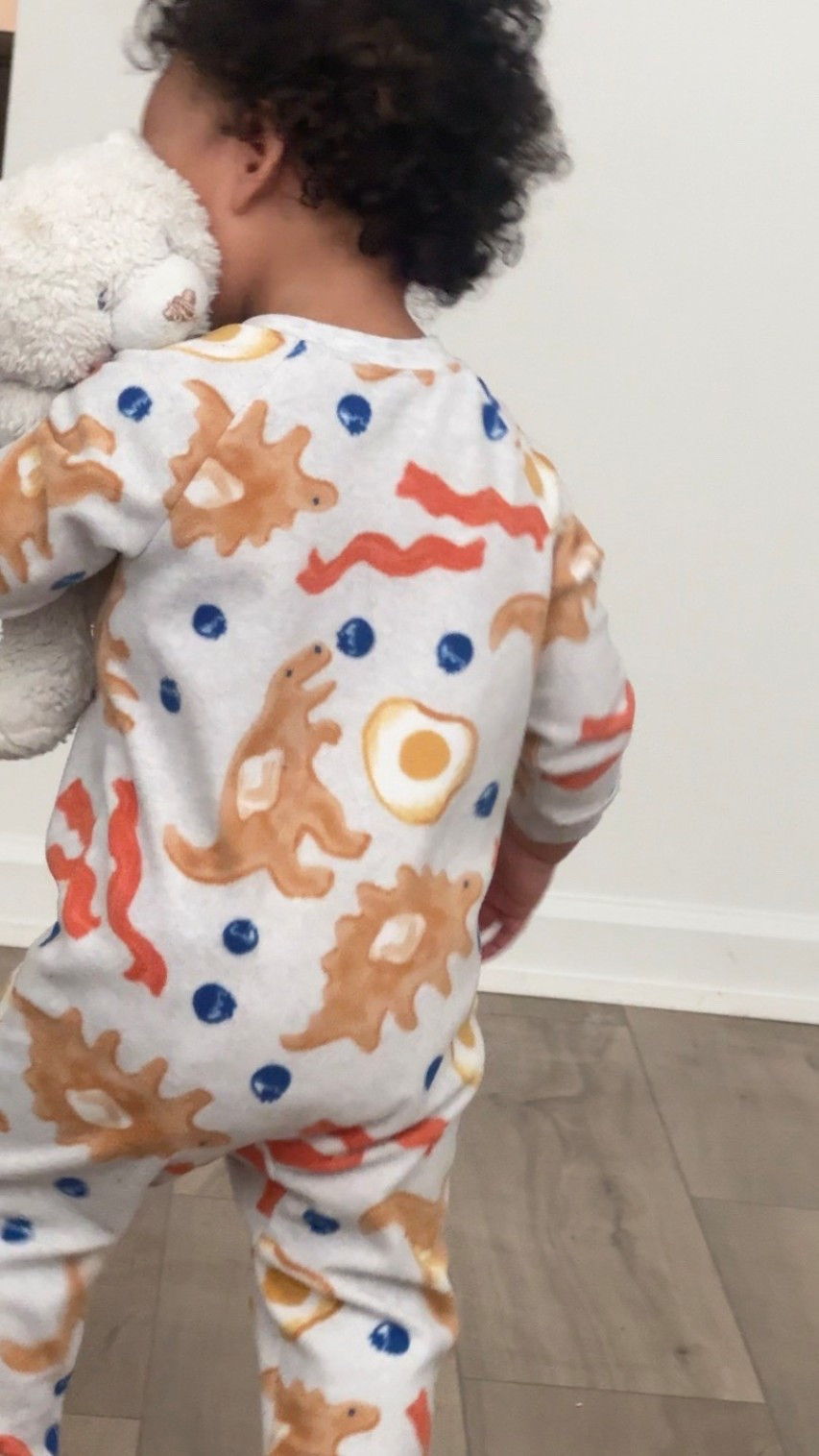 I’m sorry but these are the best lil pajamas ever 😂 


Kids pajamas, toddler clothes, kids clothes, onesie 

#LTKGiftGuide #LTKSaleAlert #LTKKids