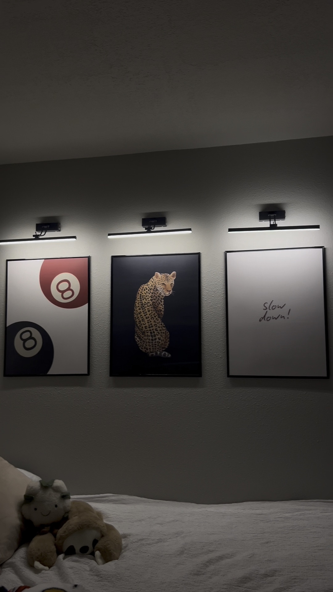 in LOVE with my new wall decor in my room. i am really trying to make it my own but it’s inspired by the cool girl aesthetic and modern/minimalistic vibes!

#walldecor #apartmentinspo #luxuryforless #wealthyvibes #coolgirlaesthetic #cheetah #reddecor #cherryred

#LTKFindsUnder50 #LTKHome #LTKStyleTip