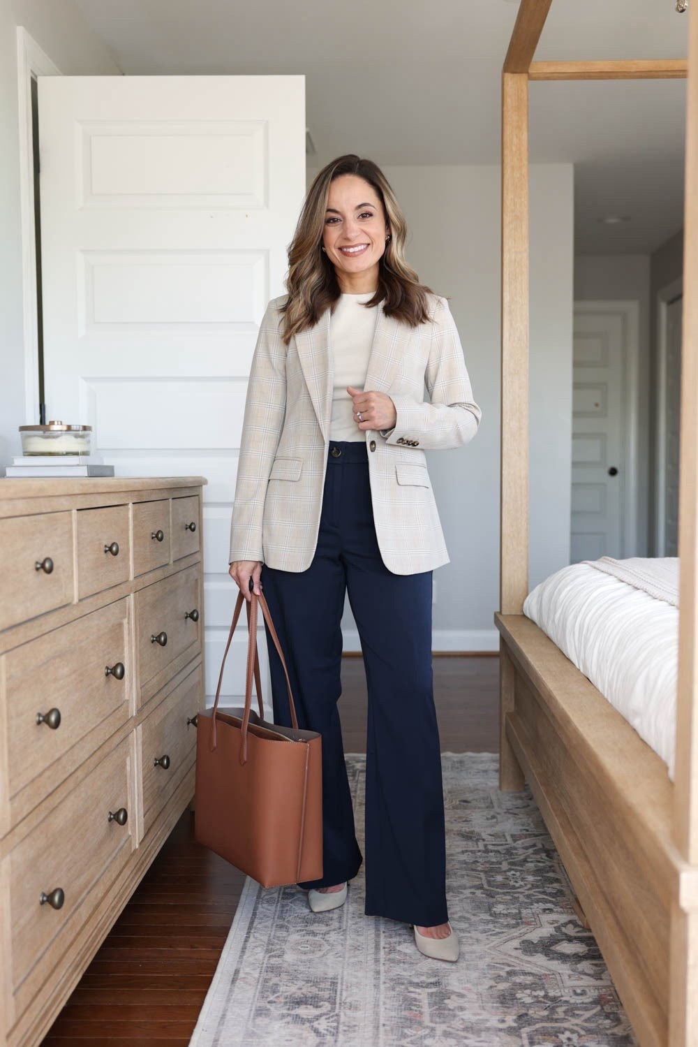 Four outfit ideas for work with navy pants! 

Pants (Ann Taylor): petite 00 | true to size, I wear the curvy fit | 28.5” inseam 
Blazer (Ann Taylor); petite 00 
Tank top (WHBM): xxs in pumice 

My measurements for reference: I’m 4’10” and 105lbs. My bust, waist, and hip measurement is 32”, 24”, and 36”.

#LTKPetite #LTKWorkwear