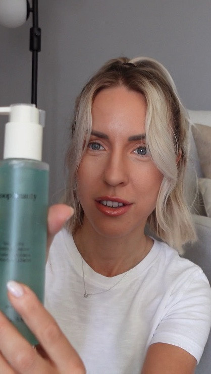 Gwyneth knows what she is doing and this Goop Beauty daily detox cleanser is proof because my skin has never felt this clean 👀🌿#LTKwellness #GoopBeauty #CleanserReview #SkincareRoutine #gifted

#LTKBeauty #LTKdayinmylife #LTKBeauty #LTKselfcare