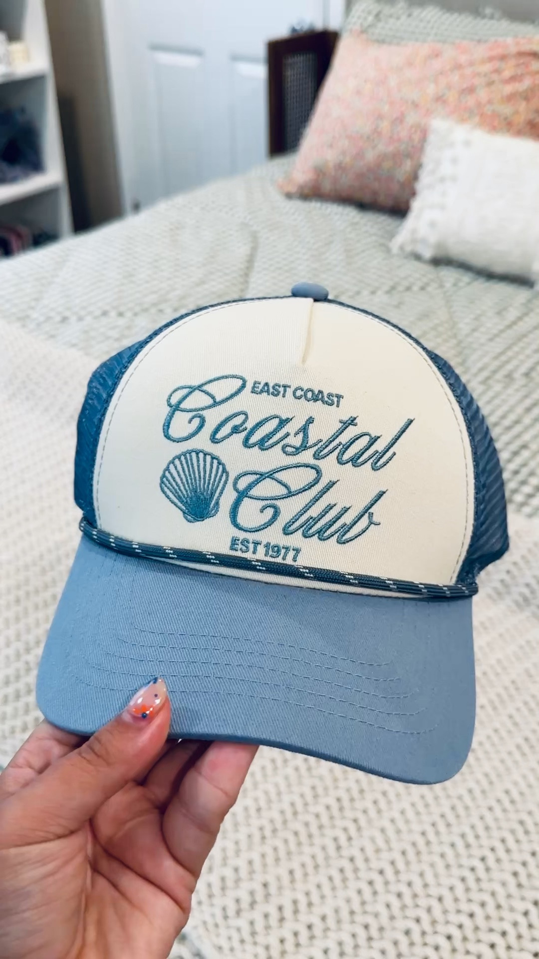 Less than two weeks until I’m off to the beach so you know the coastal cutie accessories are calling my name! 

 