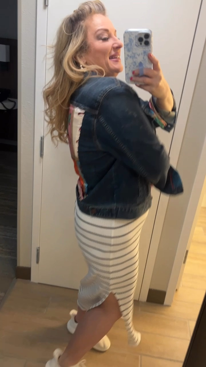 Wearing large in jacket and dress.

Shoes:
Code marada10

Jacket
Code marada10

Loopy
Code maradachaffins

#LTKMidsize #LTKOver40 #LTKStyleTip

#LTKOver40 #LTKMidsize #LTKStyleTip