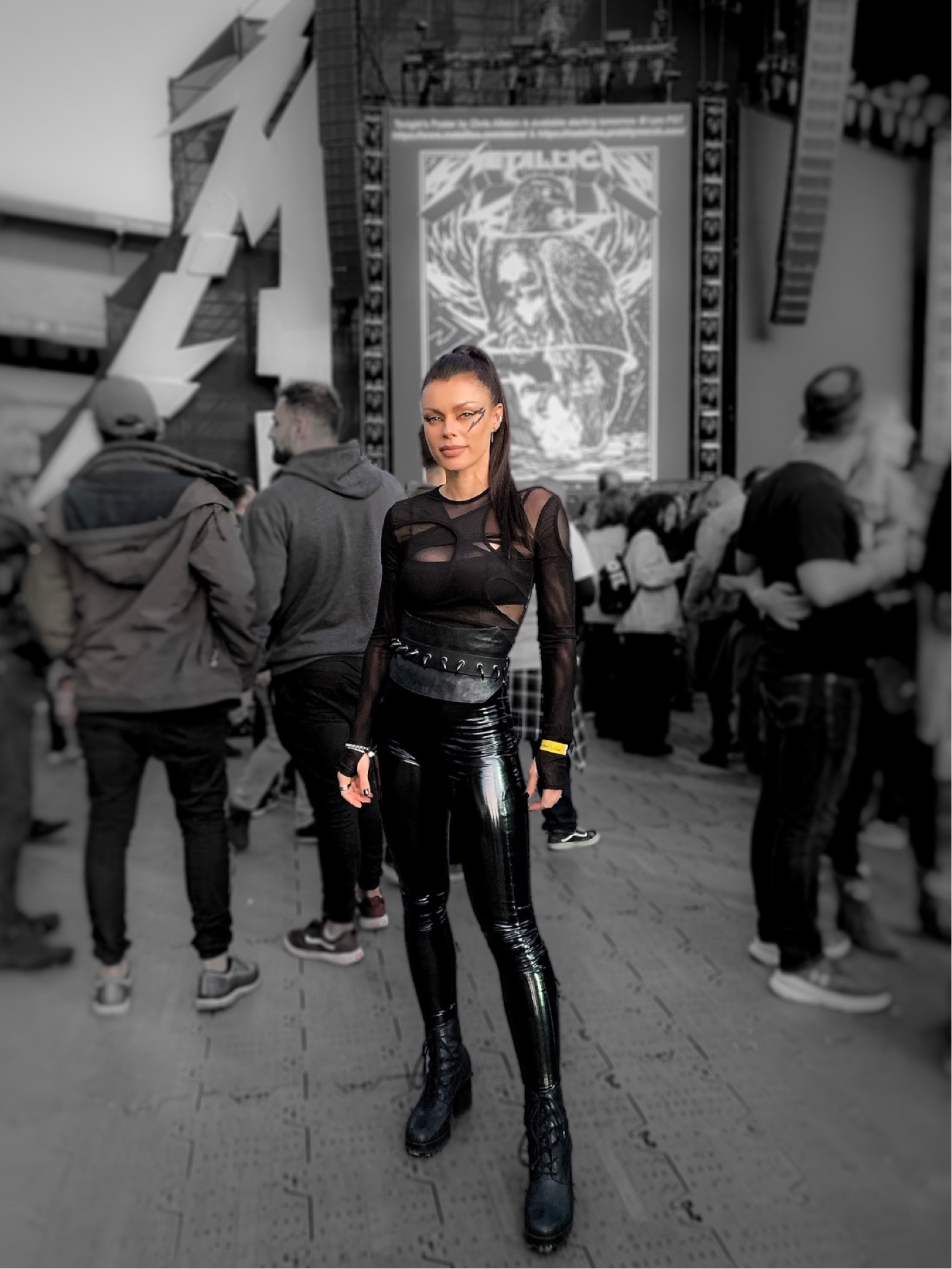 Look que usei no show do Metallica em Curitiba. Com opções semelhantes! Não consegui achar cintos tão parecidos. Esses meus são antigos. 

#LTKbrasil #LTKFind #LTKFestival