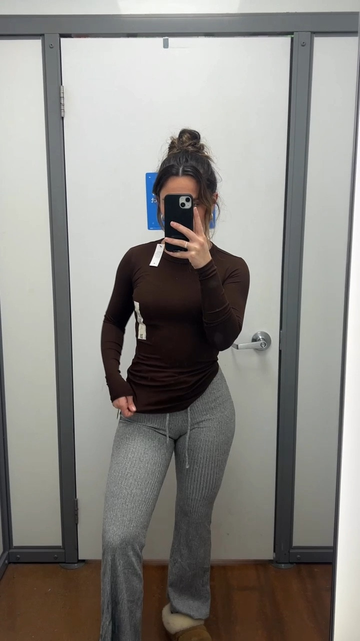 the winter basics 🫶🏻❤️‍🔥 

#LTKVideo #LTKHoliday #LTKSeasonal