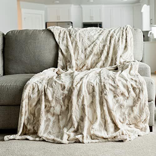 Oversized Throw Blanket Warm Elegant Softest Cozy Faux Fur Home Throw Blanket 60" x 80", Marbled ... | Amazon (US)