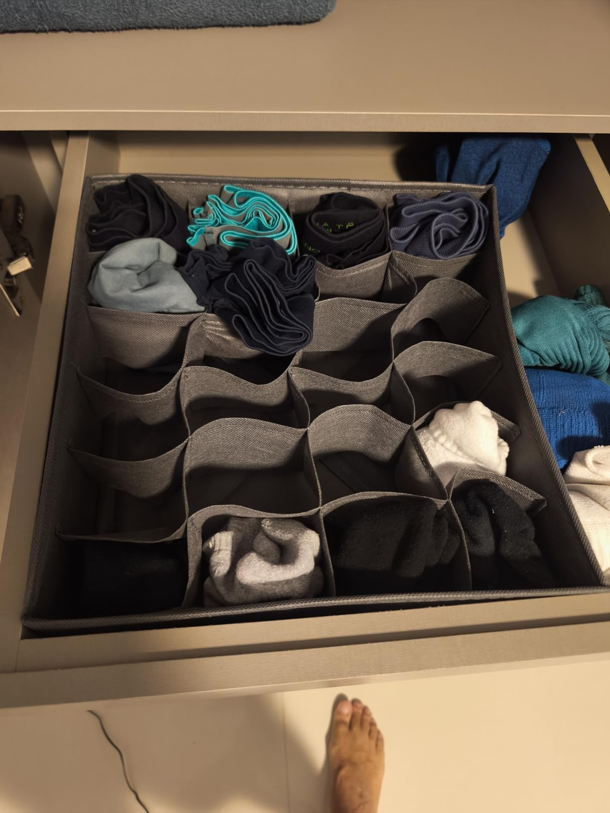 Colméia Organizadora de Gaveta com 24 Divisórias Kit 2 Unidades – Organizador de Roupa Íntim... | Amazon (BR)