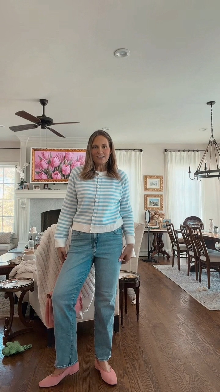 Love these jeans and how well they hold their shape all day long. They’re incredibly comfortable and never bag out, making them perfect for everyday wear. An easy pair you can count on for both style and comfort.

#LTKMidsize #LTKSeasonal #LTKOver40