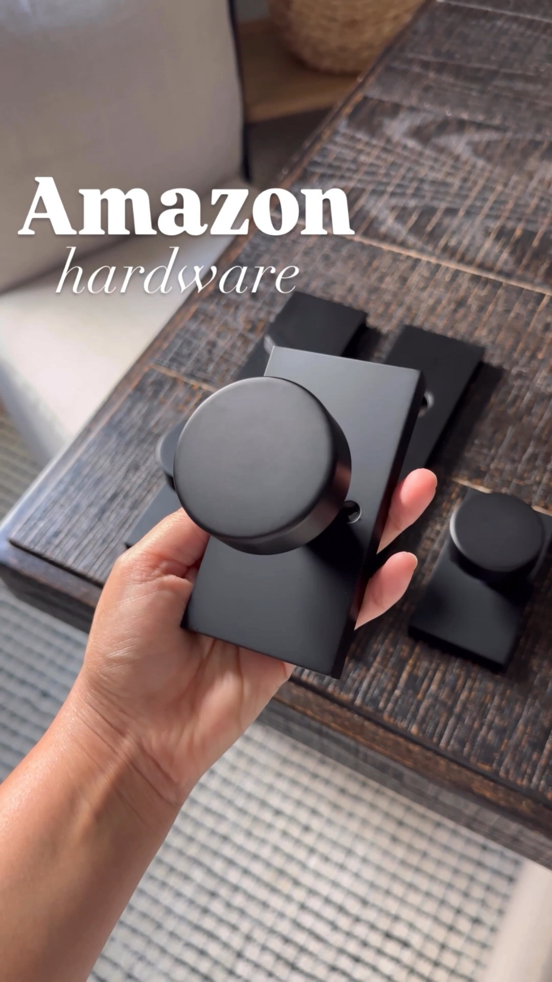 Easy home upgrades that elevated my space 🙌😍



Home
Door hardware
Black door knobs
Black door hardware
Amazon home
Home finds
Home decor

#LTKHome