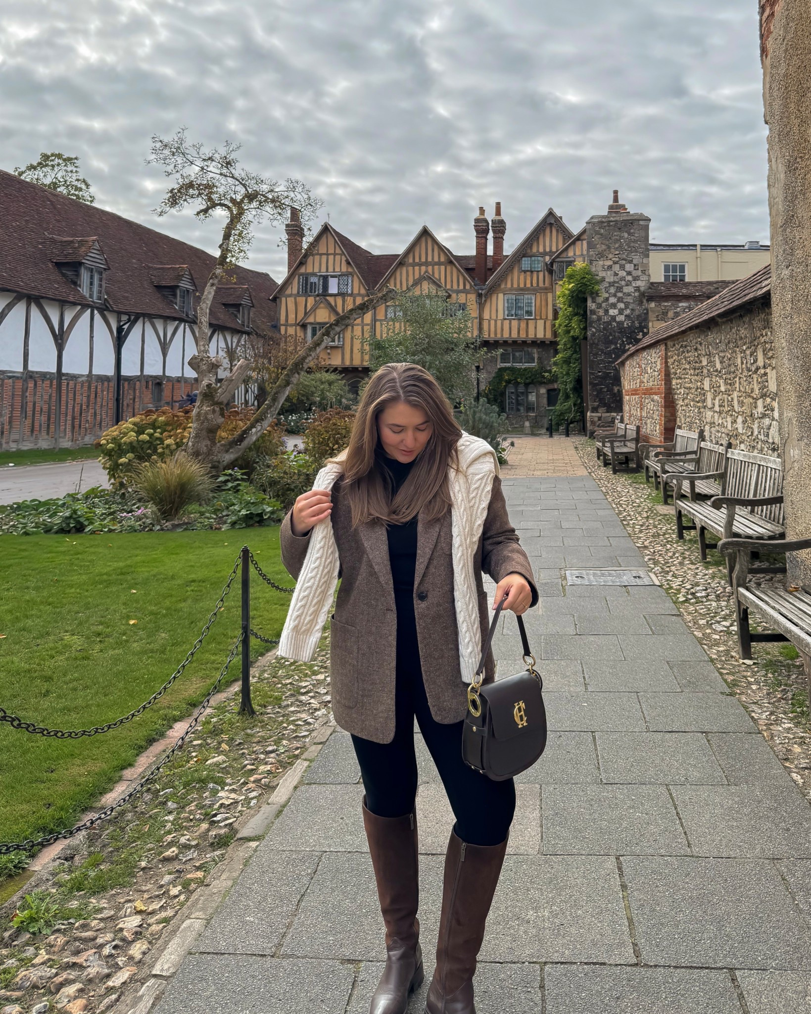 Autumn outfit styling 

#LTKeurope #LTKautumn