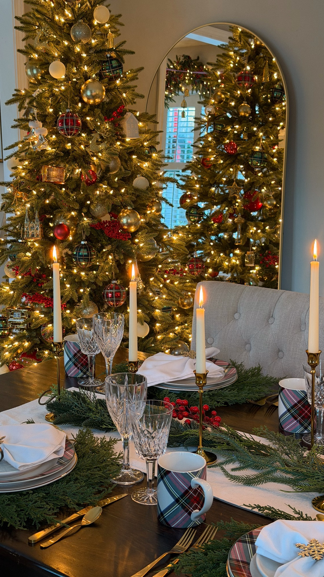 Classic Ralph Lauren Christmas inspired decor 🎄♥️

Ralph Lauren Christmas, classic Christmas, cozy Christmas, Christmas decor, Christmas tablescape

#ralphlaurenchristmas #classicchristmas #christmasdecor #christmastablescape

#LTKHome #LTKFindsUnder100 #LTKHoliday