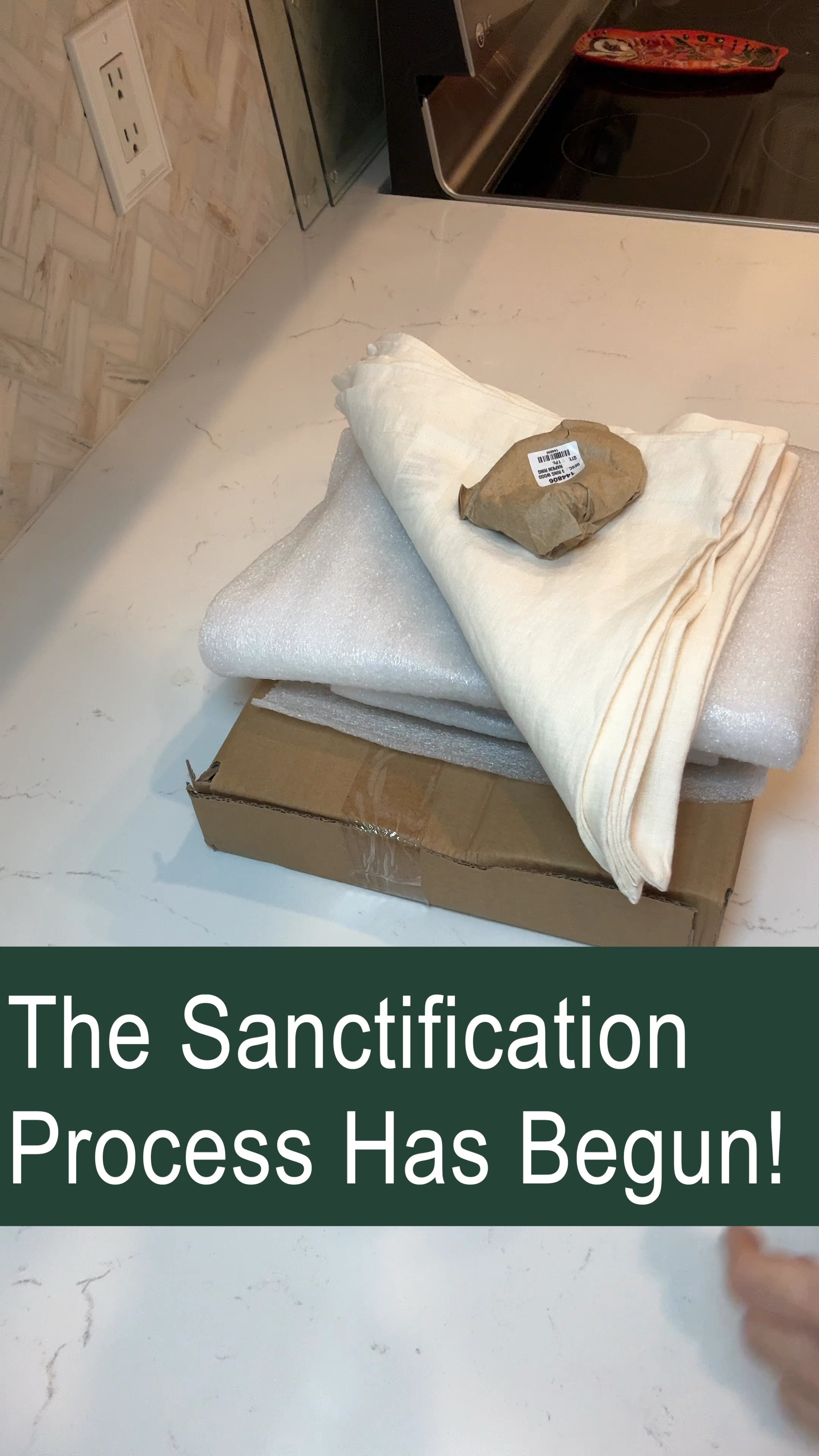 I love decorating for holidays and Christmas is my absolute favorite!  I wanted a classic setting for our table this year - these plates are perfect!!!  They feel just as good as they look!

#LTKVideo #LTKSeasonal #LTKHome