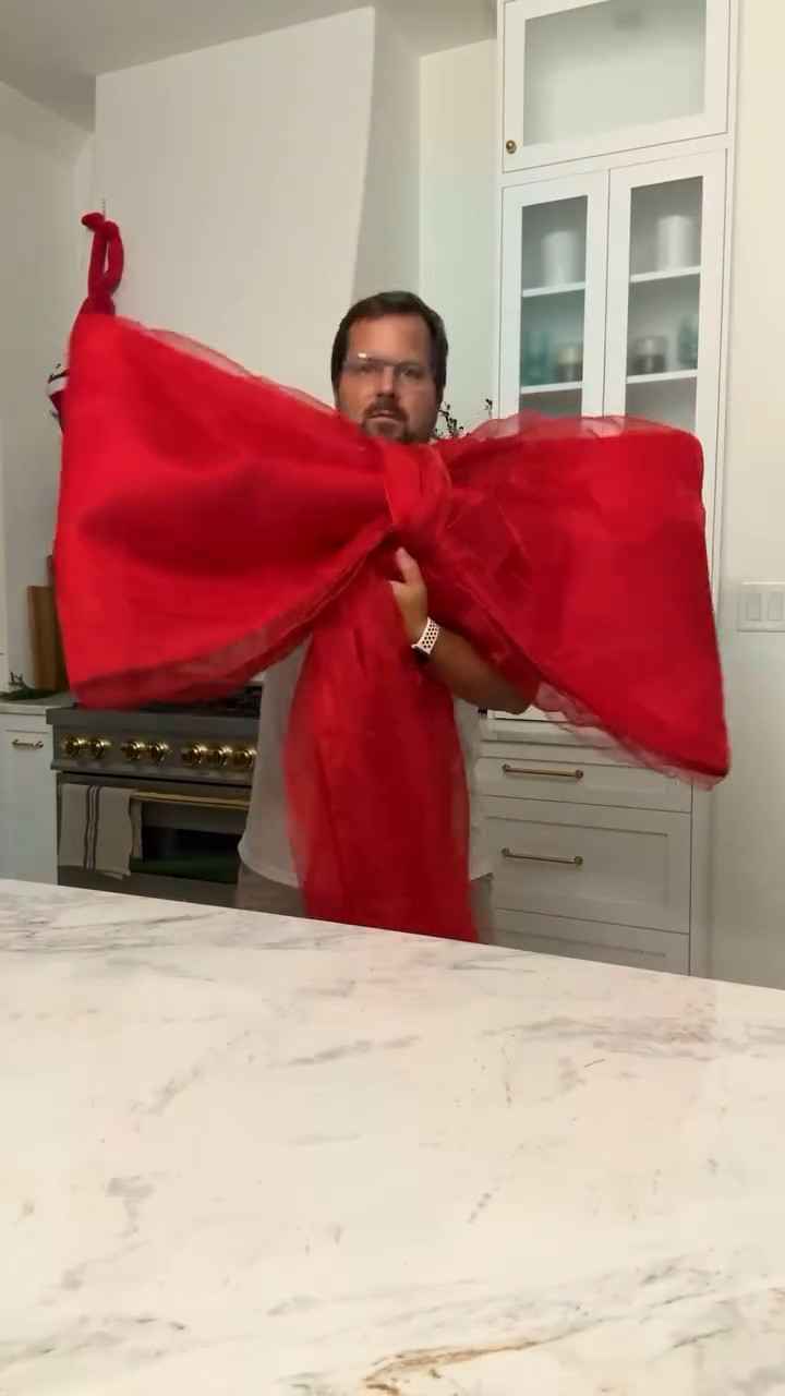 DIY giant bow, DIY jumbo bow, how to make a giant bow the easy way 

#LTKSeasonal #LTKHoliday #LTKHome