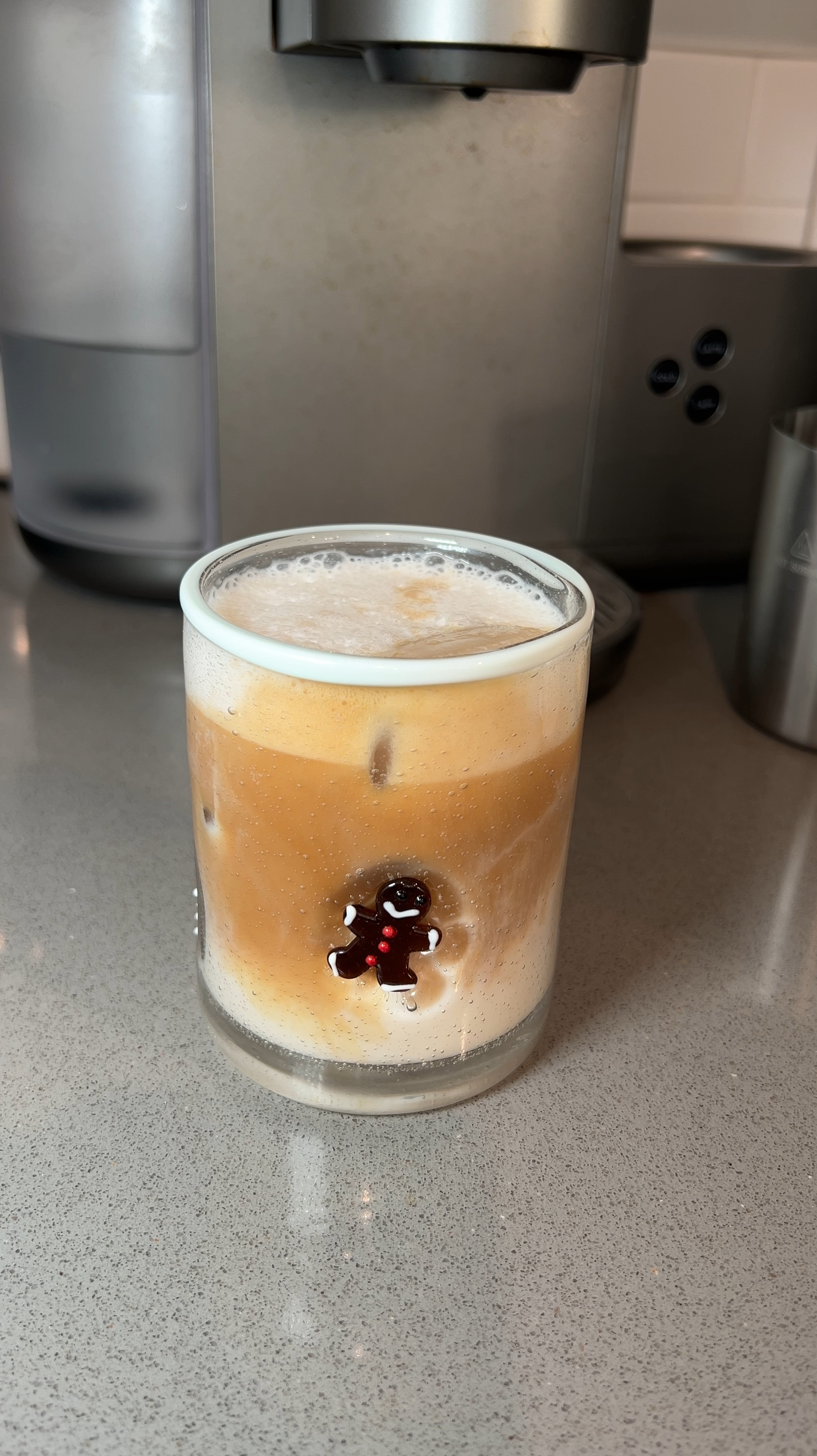 Holiday glassware, gingerbread men glassware 

#LTKHome #LTKHoliday #LTKGiftGuide