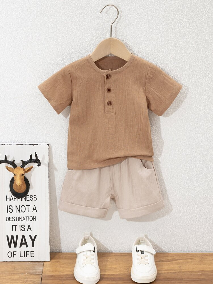 Toddler Boys Half Button Tee & Roll Up Hem Shorts | SHEIN