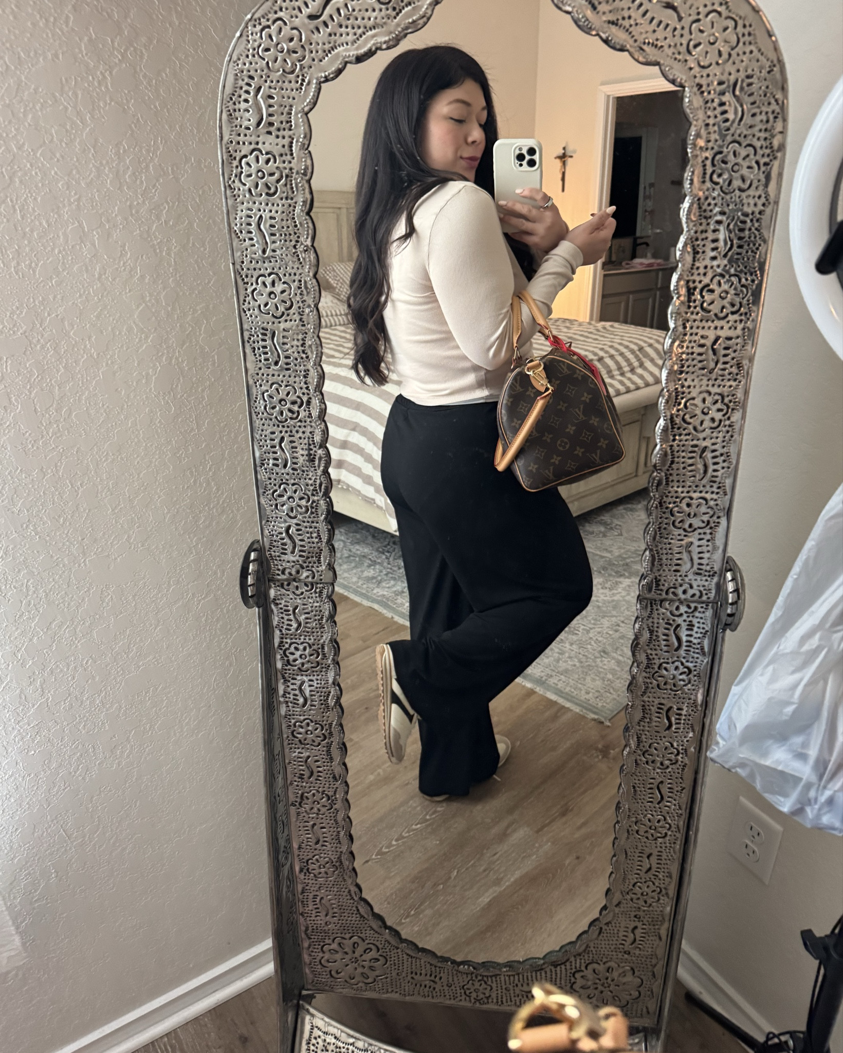 The easiest coffee shop outfit! So easy to throw together with the right accessories. 
.
.
.


#LTKMidsize #LTKdayinmylife #LTKootd
