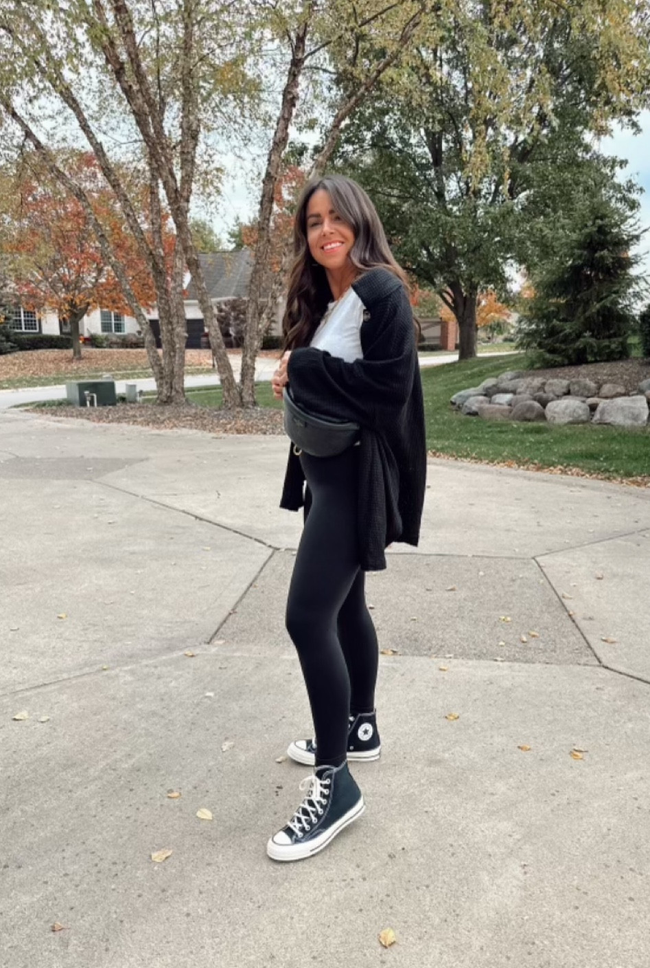 Monochrome ootd 

Style tip 
Ootd 
Converse
Leggings 


#LTKSeasonal #LTKtravel #LTKstyletip