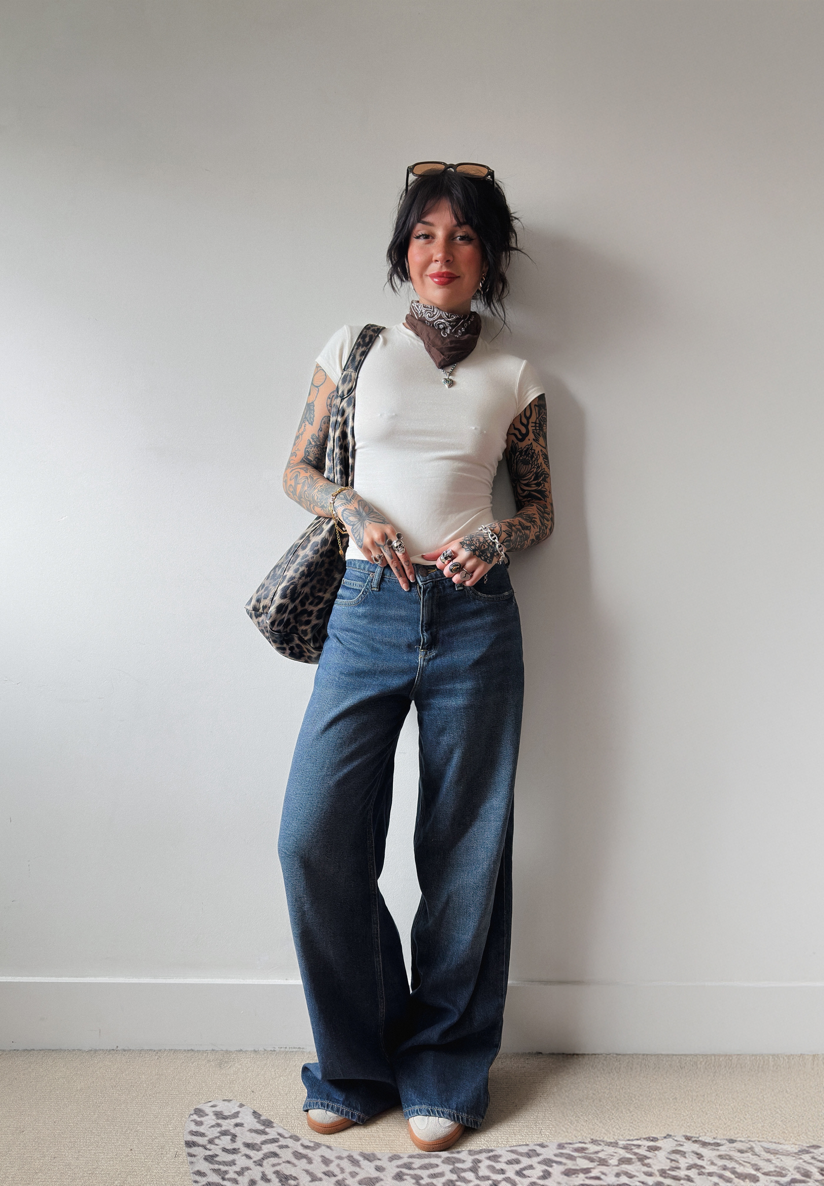 jeans: lee
top: zara
bag: primark
shoes: adidas 
neckerchief: amazon 

 

#LTKuk #LTKspring #LTKshoes