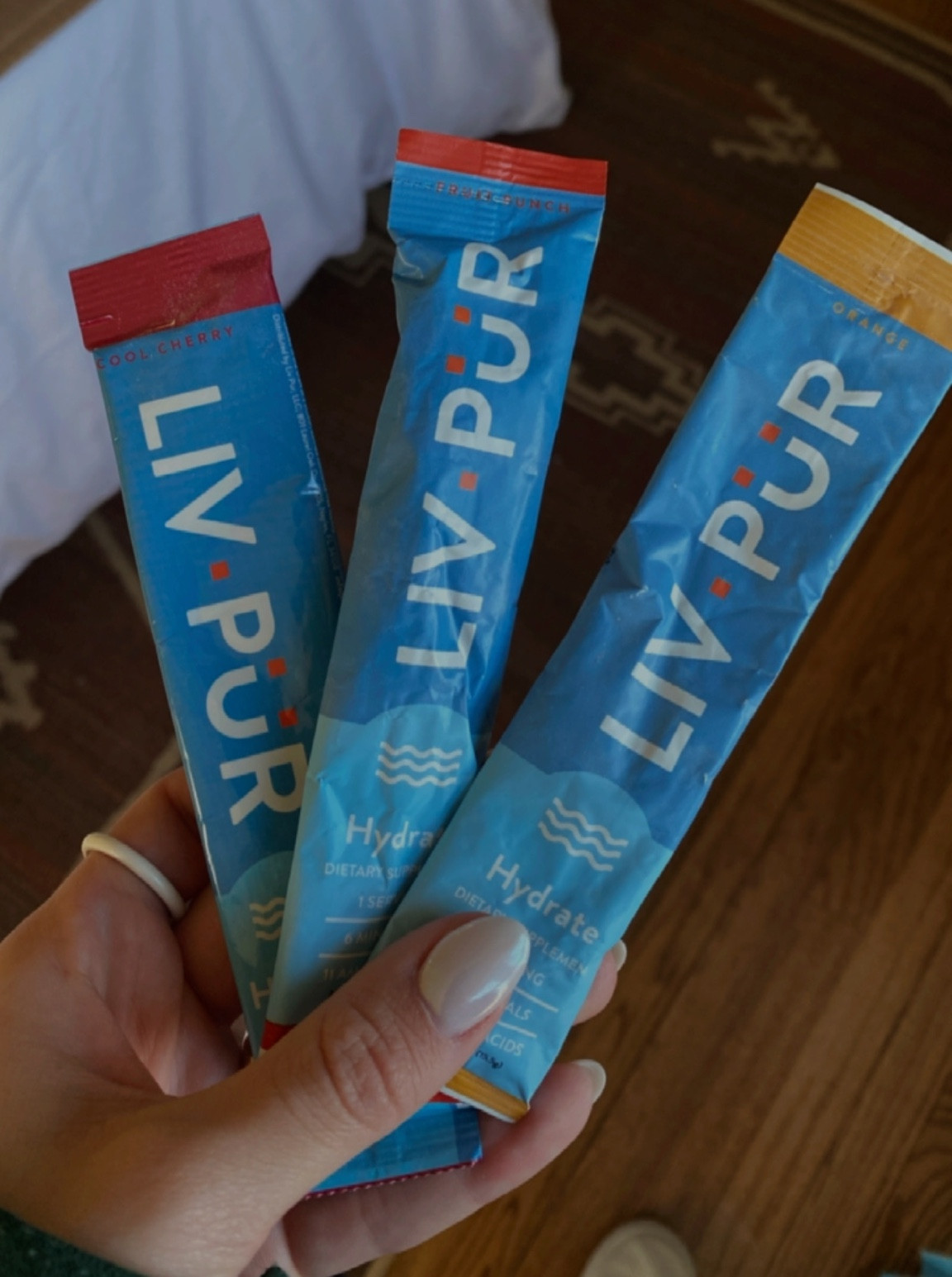 The best stocking stuffer for your friends who love to stay hydrated! These are my fav hydration packs bc they also have amino acids! 



#LTKGiftGuide #LTKHoliday #LTKfit