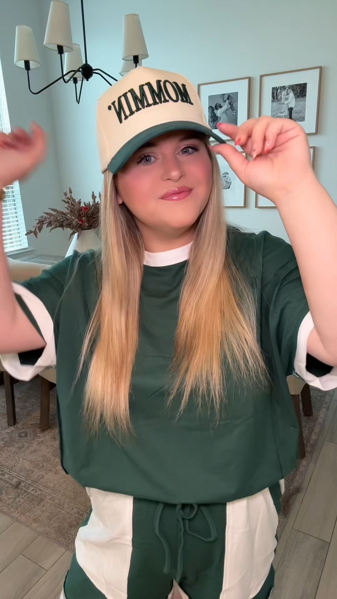 Mom outfit 

#LTKMidsize #LTKFindsUnder50 #LTKStyleTip