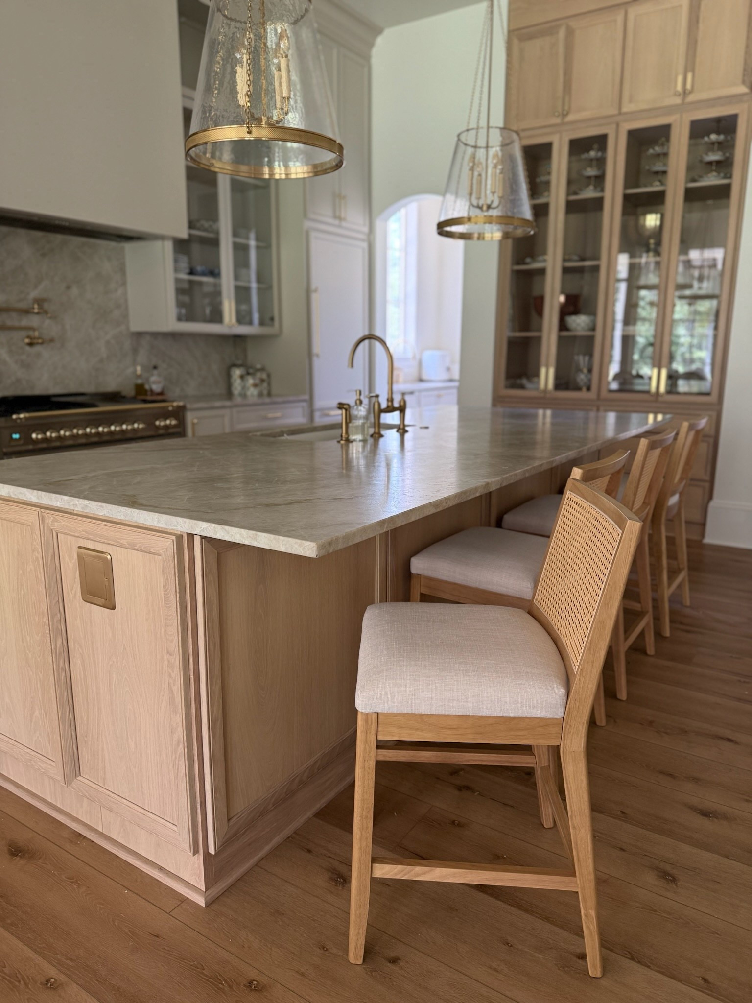 Linking to as much of my kitchen details as possible along with my washable Amazon seat covers I use on my counter stools to protect my chairs from spills and stains!

#homedecor #kitchen #lighting #counterstools #barstools #amazon


#LTKHome #LTKKids
