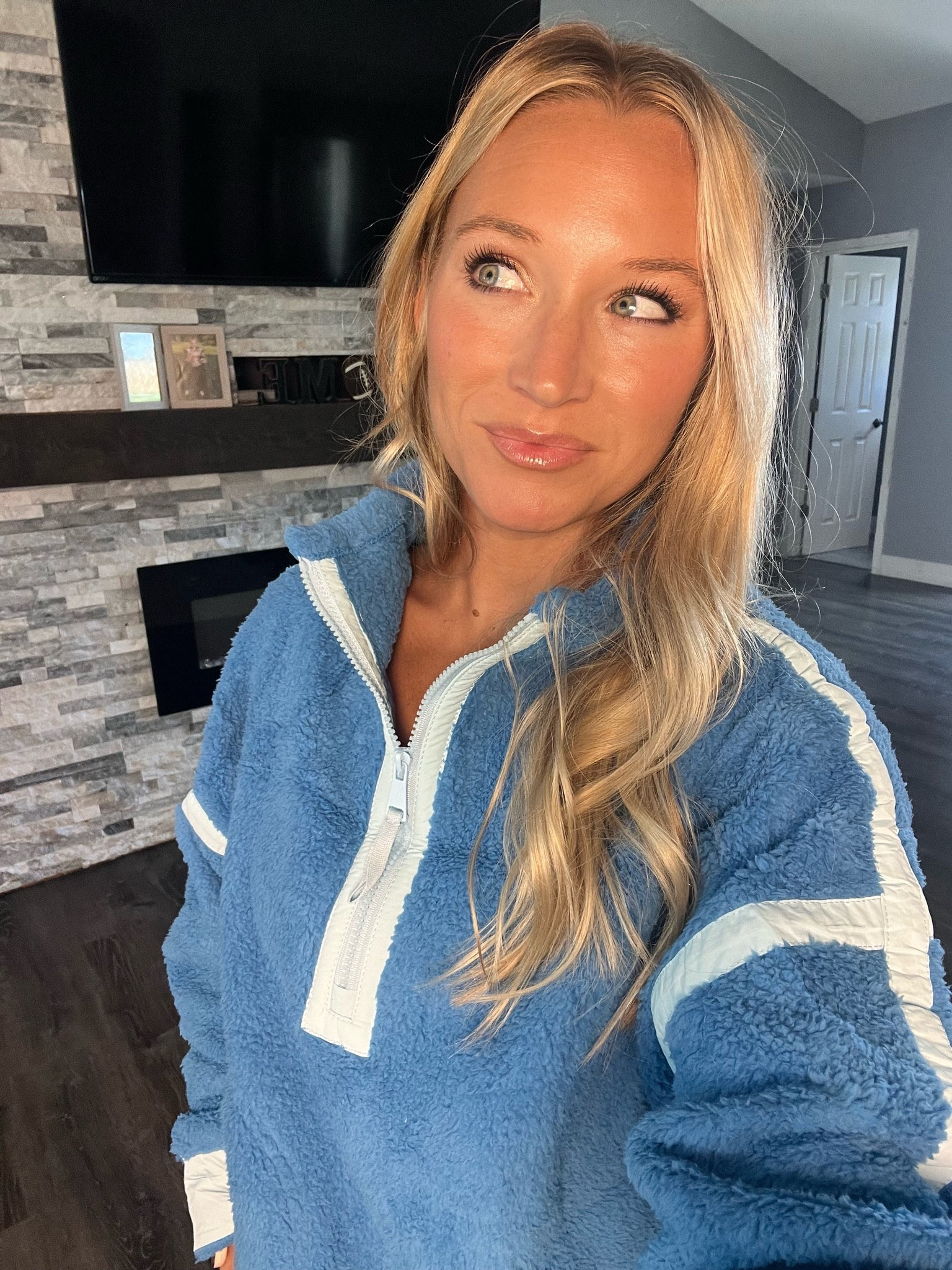 The SOFTEST sweater 💙 Perfect for fall, game days, or any blue team fans… Lions girls, I’m looking at you 😉🏈

So cozy, easy to style with jeans or leggings, and one of those sweaters you’ll keep reaching for all season.

Comes in so many color options too! 

Wearing a size Small. 5’2” ~114lb. 

#LTKStyle #FallSweater #GameDayStyle #DetroitLions #FallOutfit

#LTKgrwm #LTKootd #LTKPetite
