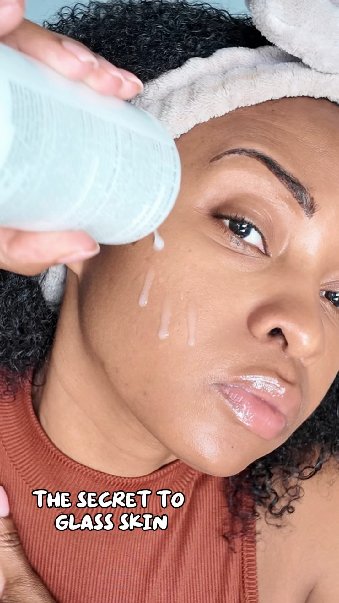 Get that glass skin with this Tonymoly mochi toner. It’s so hydrating and gives an instant glow! 



#LTKBeauty #LTKmorningroutine
