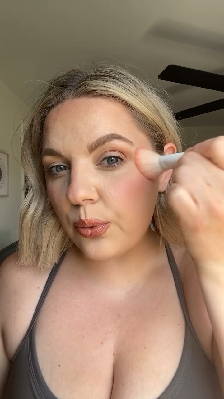 This is one of my favorite make up tips! While I love a good cream product, im a powder girlie. It’s who I am, can’t help it. But sometimes setting your makeup can make the look more dull than we want. So, to add a little life back into the face this is what I do. 

Take your fav cream blush, I love the @dibsbeauty desert island duo in the shade 2.5, and apply right on top of your powder. You can use a brush, beauty blender, or even your finger tips.

I know this is usually beauty tabo… but I swear it works