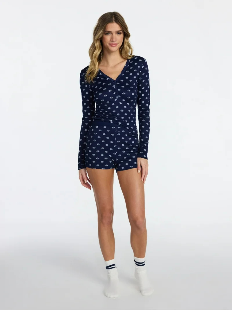 No Boundaries Giftable Henley Sleep Top and Shorts with Socks Set, 3-Piece, Women's XXS-3X | Walmart (US)